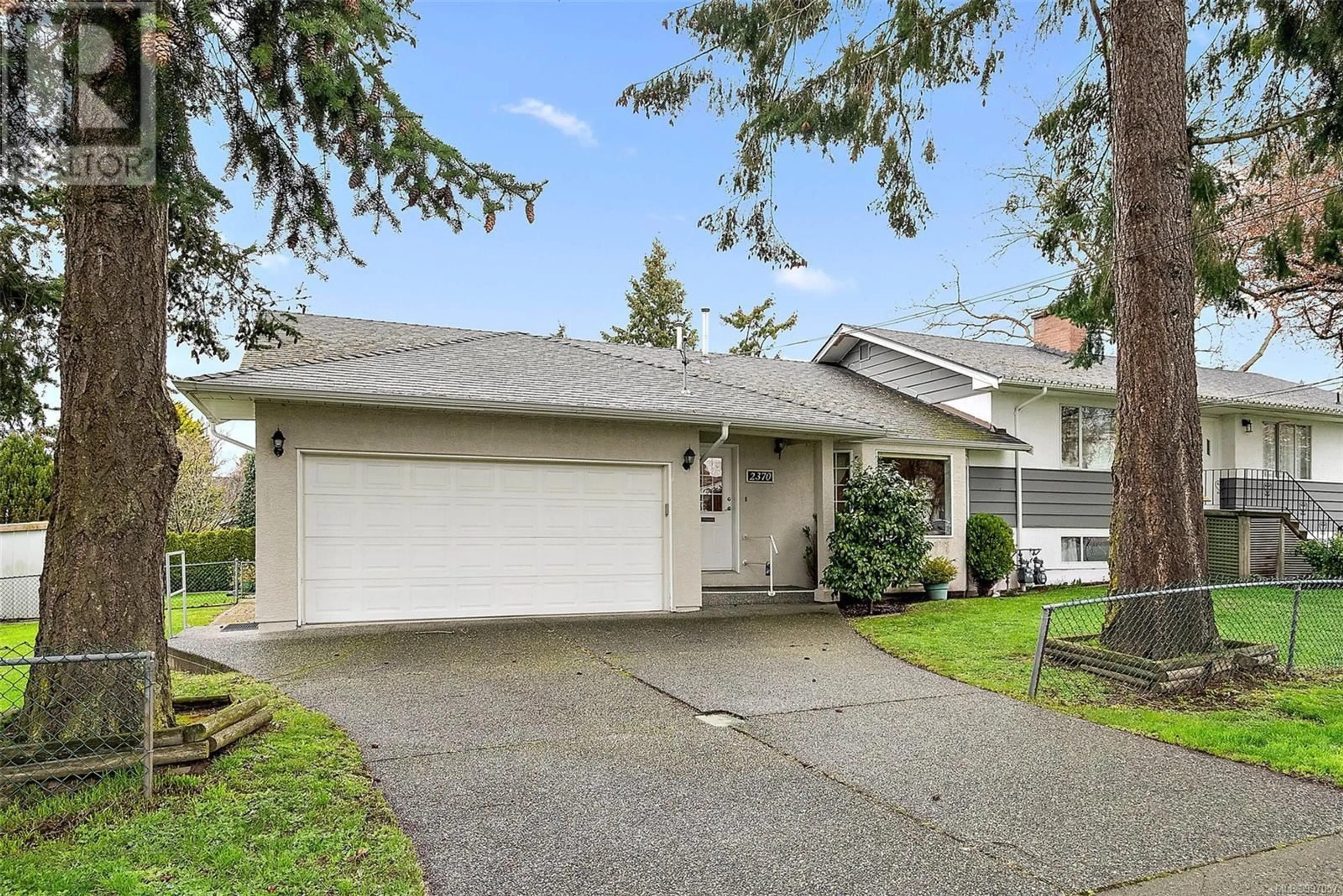 Home with vinyl exterior material, street for 2370 MALAVIEW AVENUE, Sidney British Columbia V8L2G2