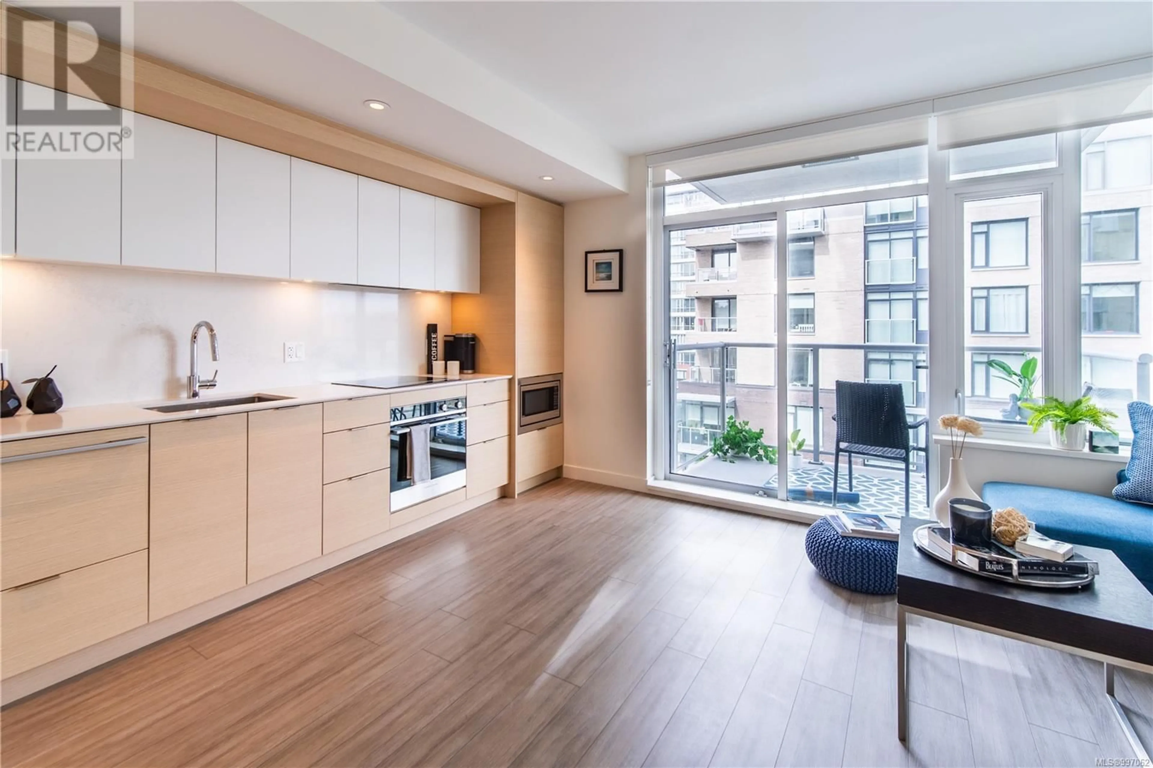 Standard kitchen, wood/laminate floor for 704 - 848 YATES STREET, Victoria British Columbia V8W1L8