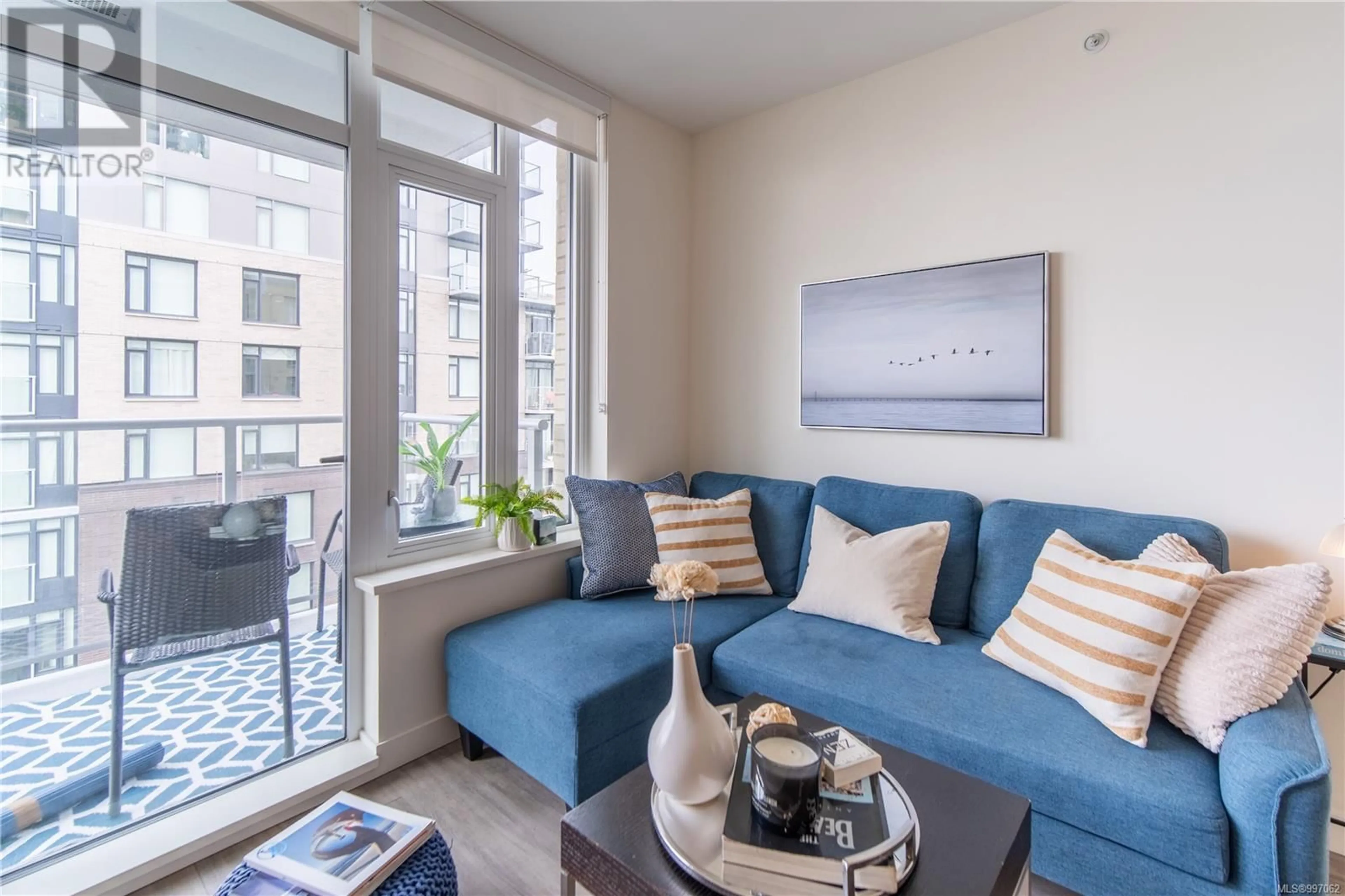 Living room with furniture, unknown for 704 - 848 YATES STREET, Victoria British Columbia V8W1L8
