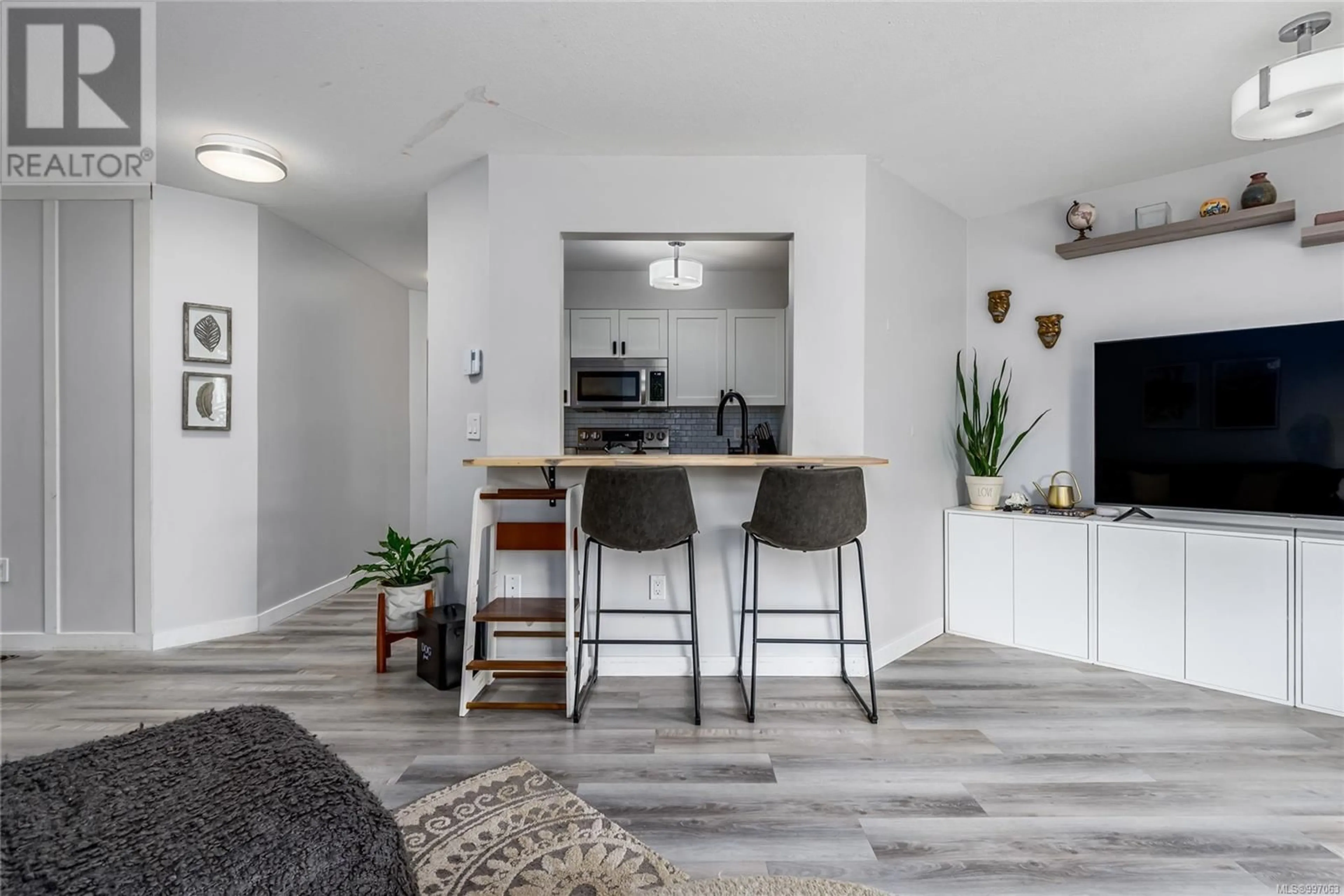 Open concept kitchen, unknown for 116 - 146 BACK ROAD, Courtenay British Columbia V9N3W6