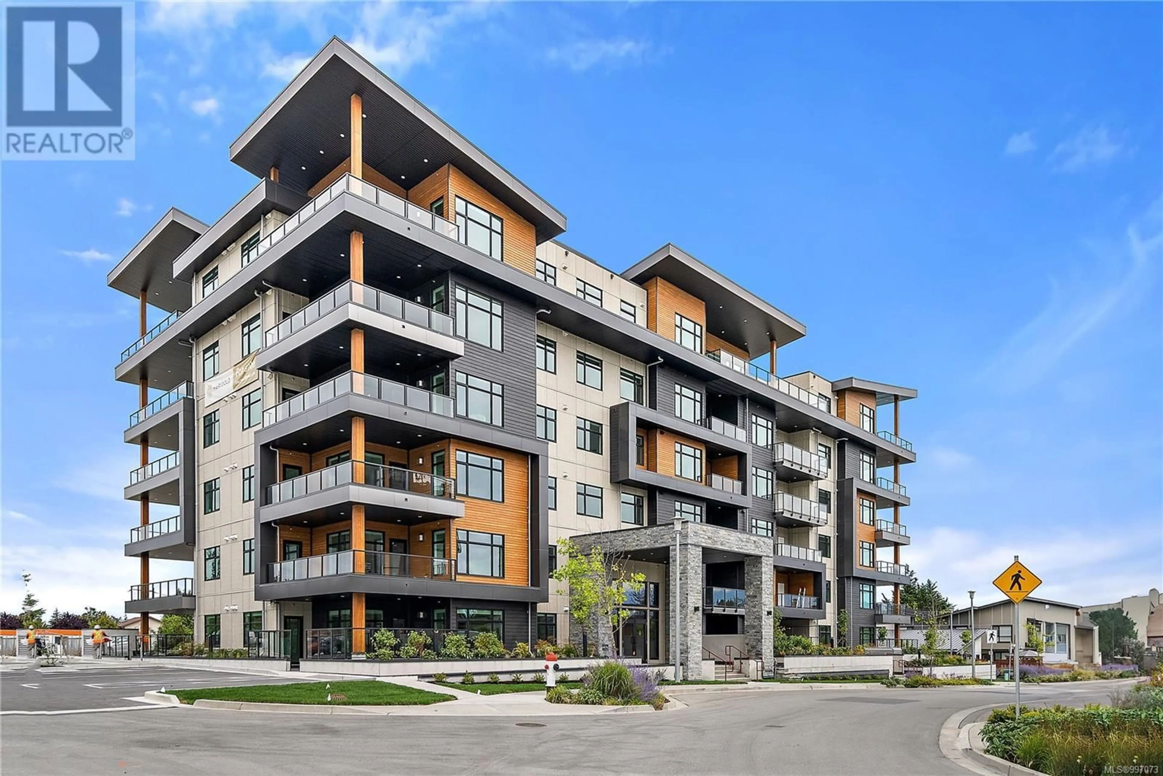Patio, building for 308 - 2520 HACKETT CRESCENT, Central Saanich British Columbia V8M0B9