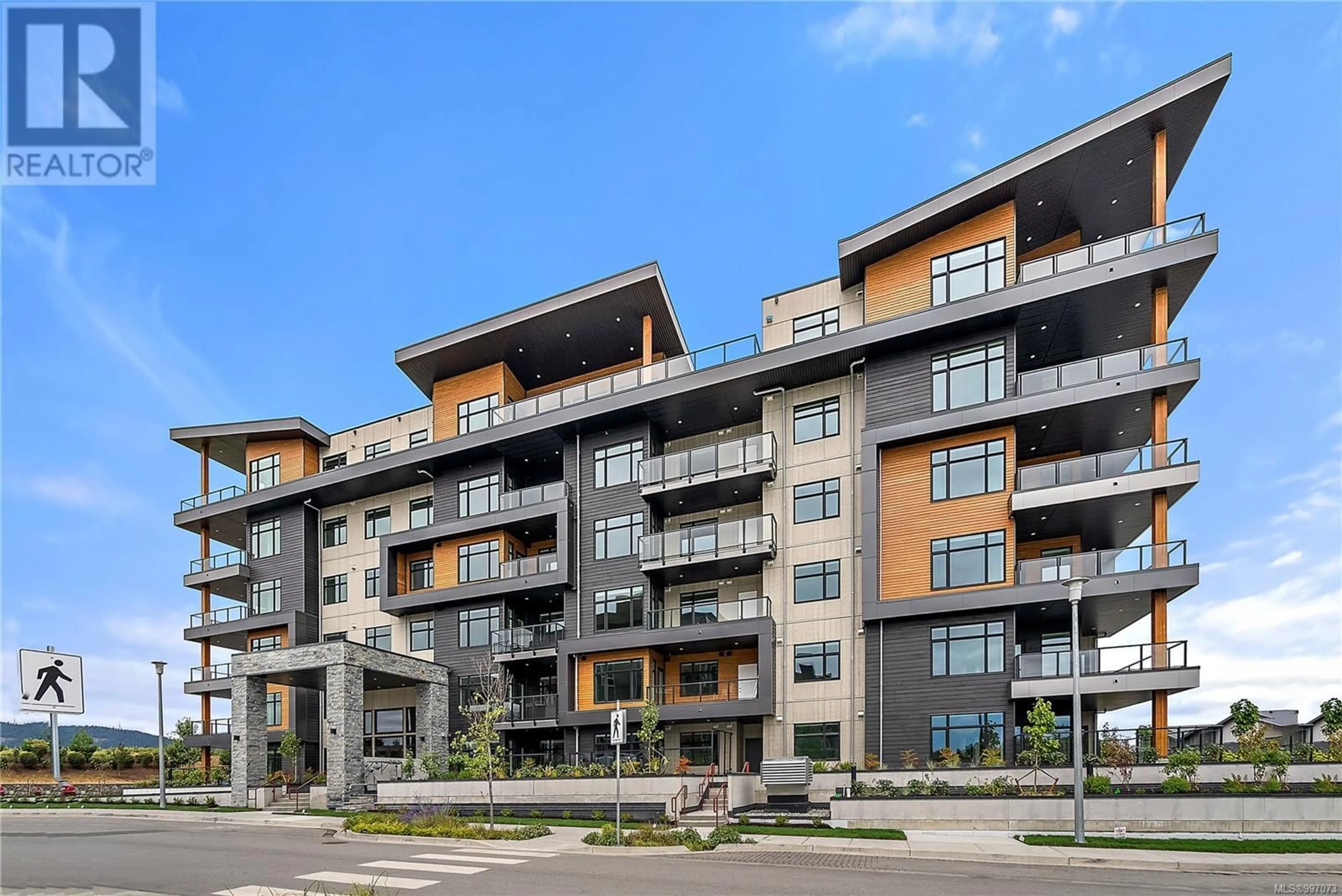 Patio, building for 308 - 2520 HACKETT CRESCENT, Central Saanich British Columbia V8M0B9