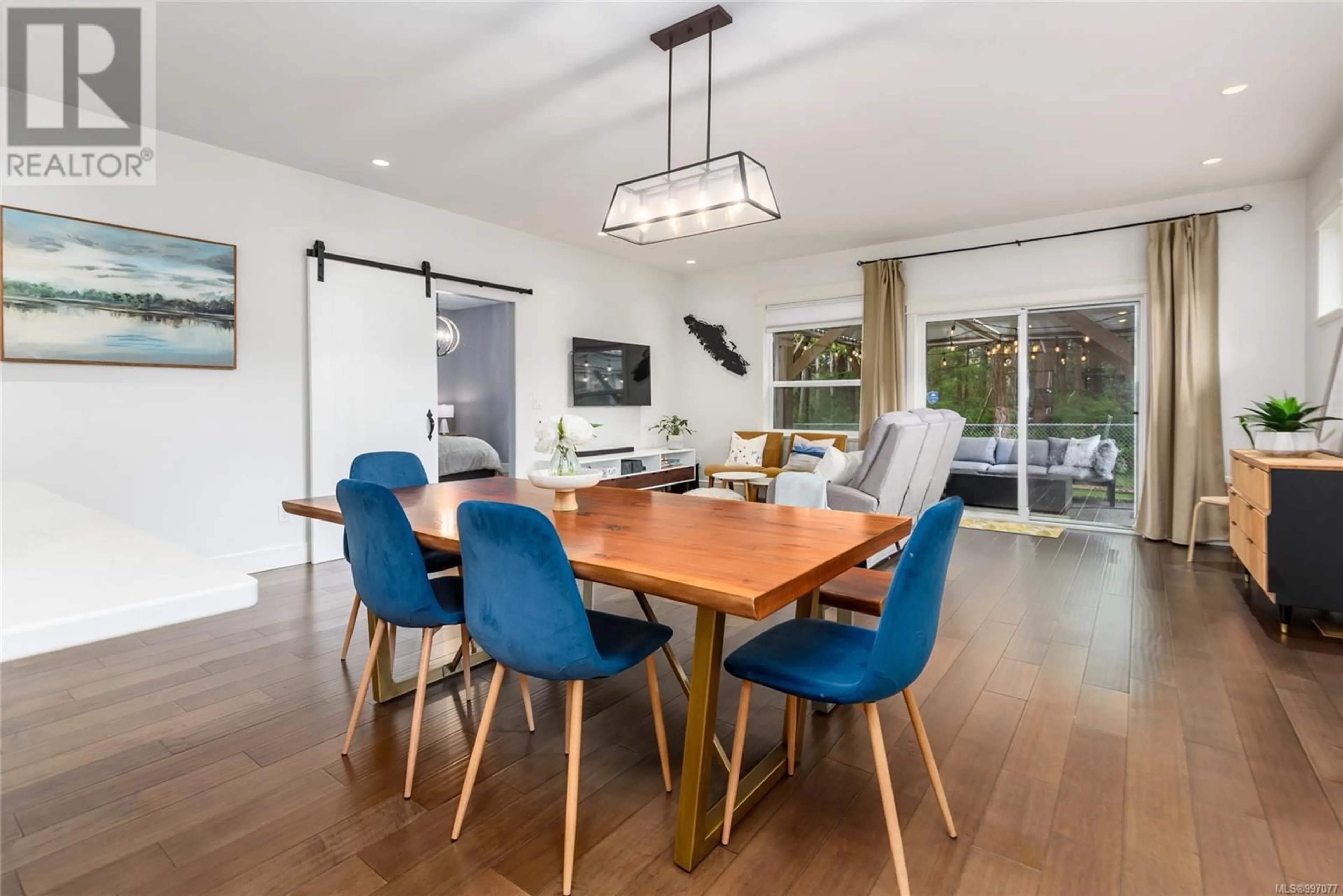 Dining room, wood/laminate floor for 1595 BAILLIE ROAD, Comox British Columbia V9M4C6