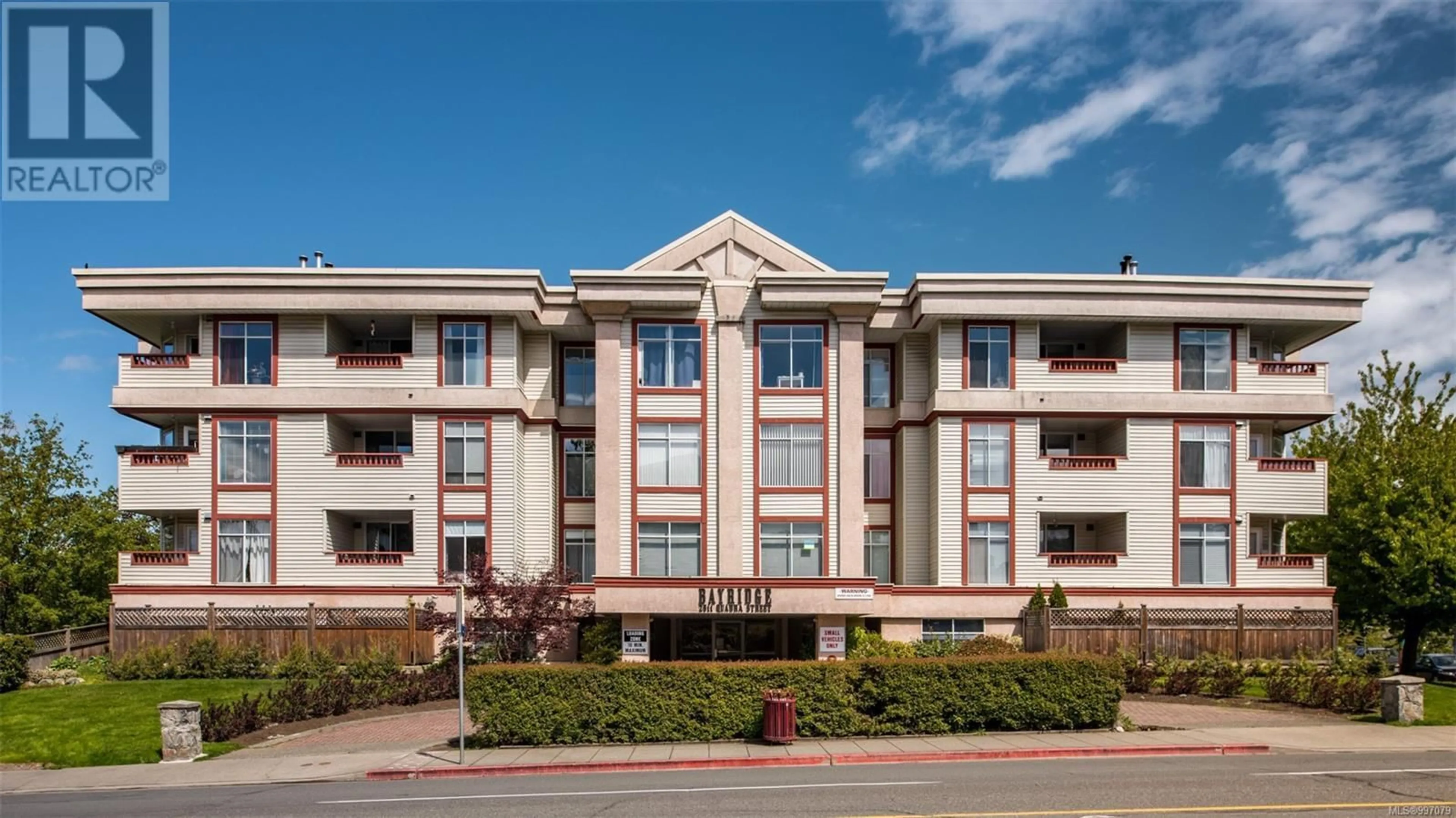 Unknown for 208 - 2511 QUADRA STREET, Victoria British Columbia V8T4E1