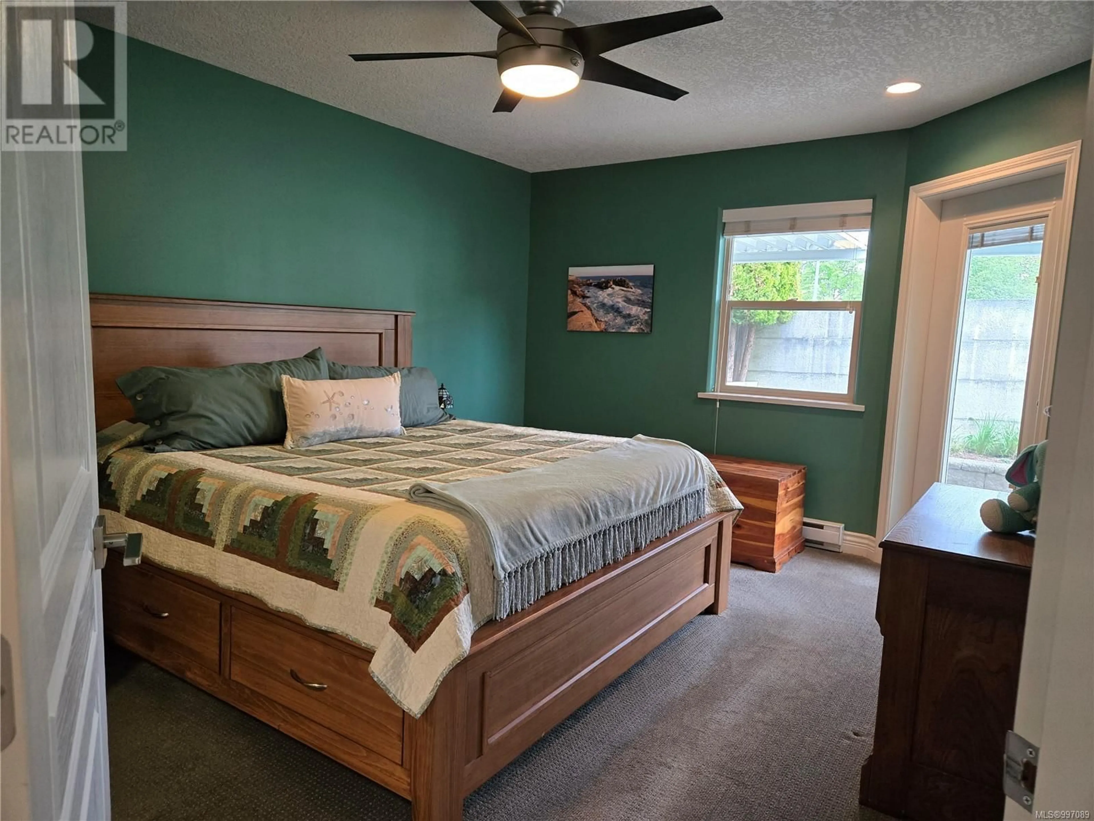 Bedroom with bed, unknown for 30 - 2006 SIERRA DRIVE, Campbell River British Columbia V9H1V6