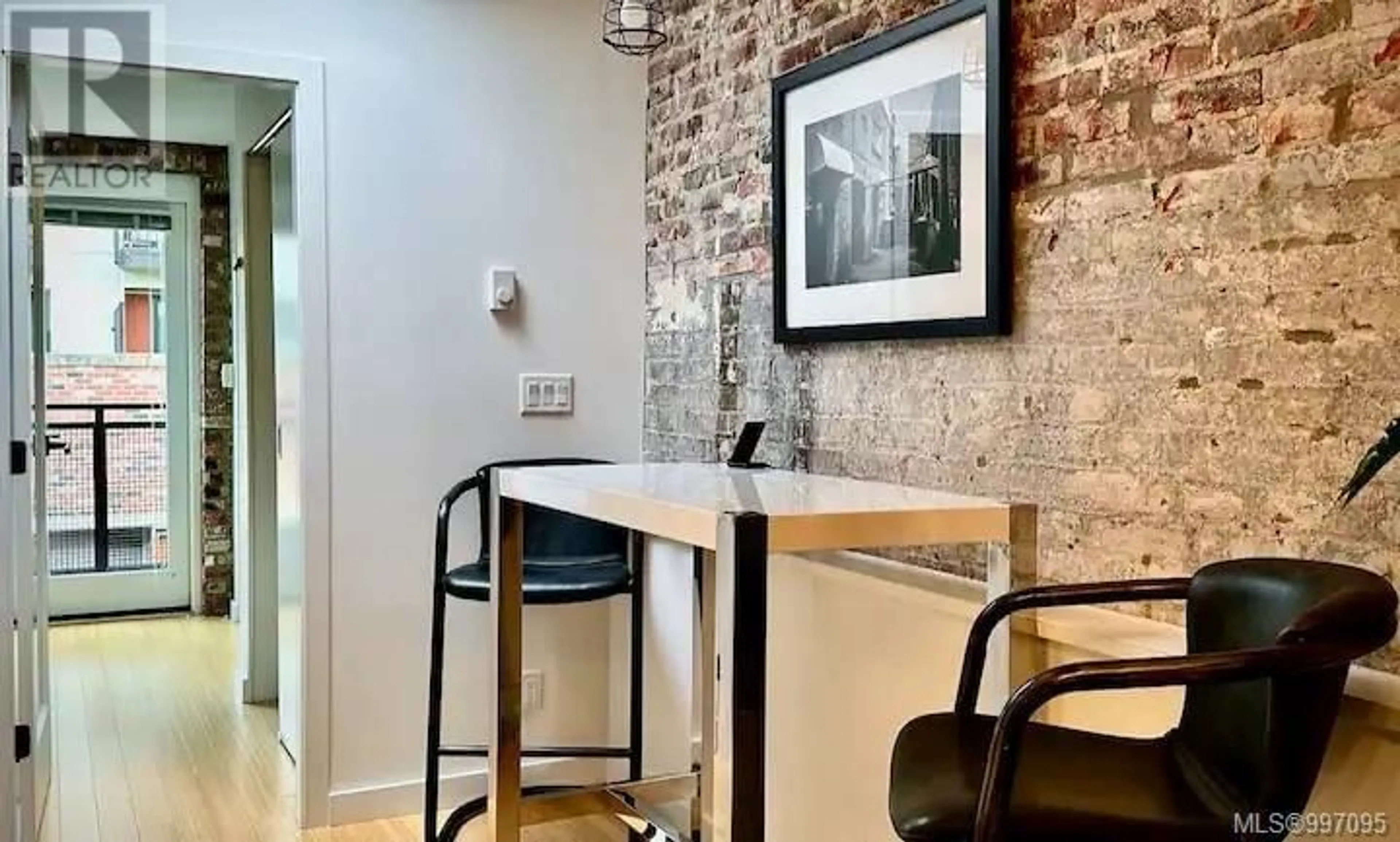A pic of a room for 204 - 535 FISGARD STREET, Victoria British Columbia V8W1R3