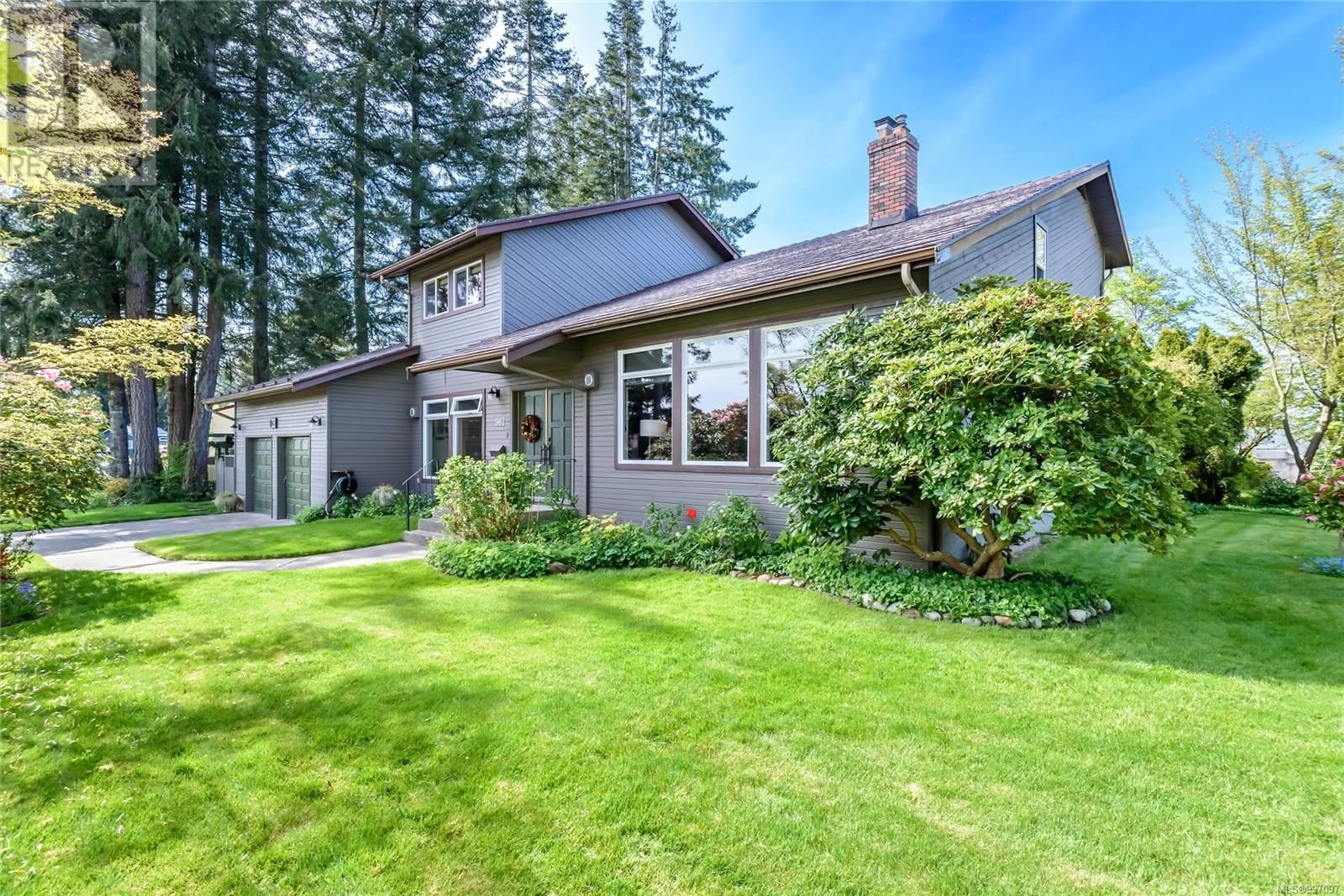 Home with vinyl exterior material, unknown for 967 MANTLE DRIVE, Courtenay British Columbia V9N7H3