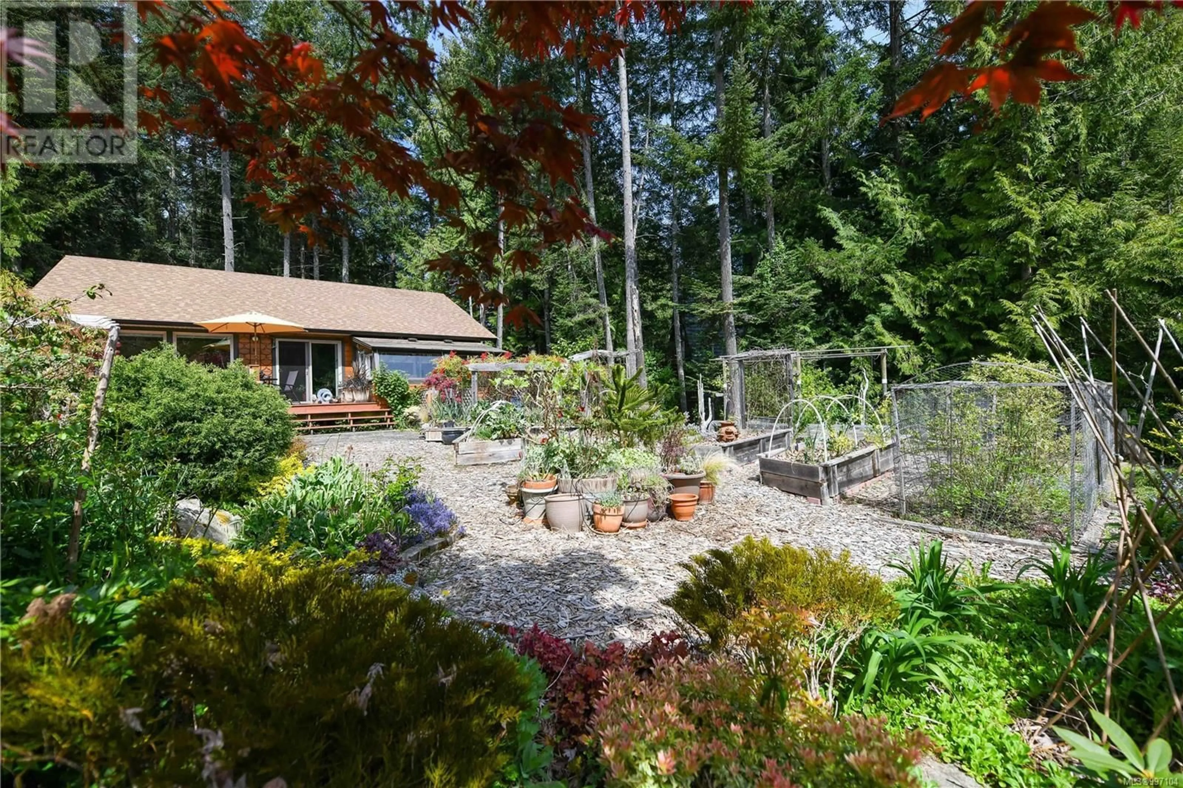 Unknown for 7895 SHIPS POINT ROAD, Fanny Bay British Columbia V0R1W0