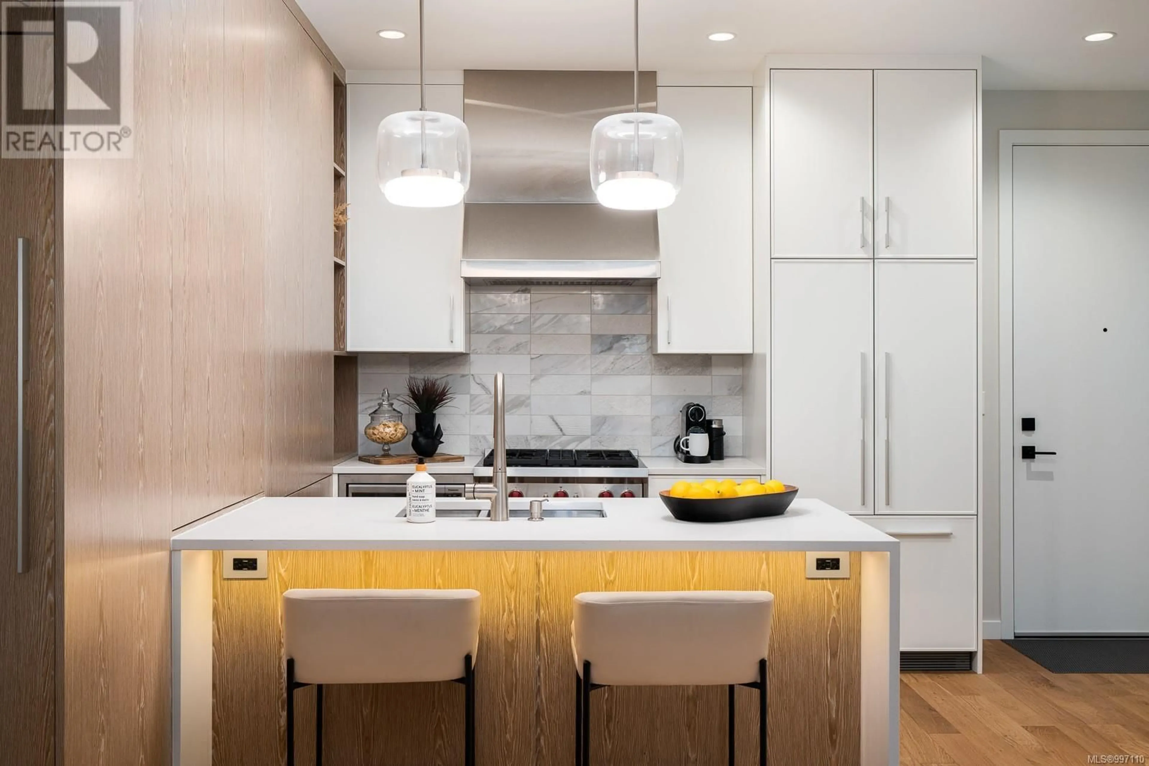 Contemporary kitchen, unknown for 101 - 1201 FORT STREET, Victoria British Columbia V8V3L1