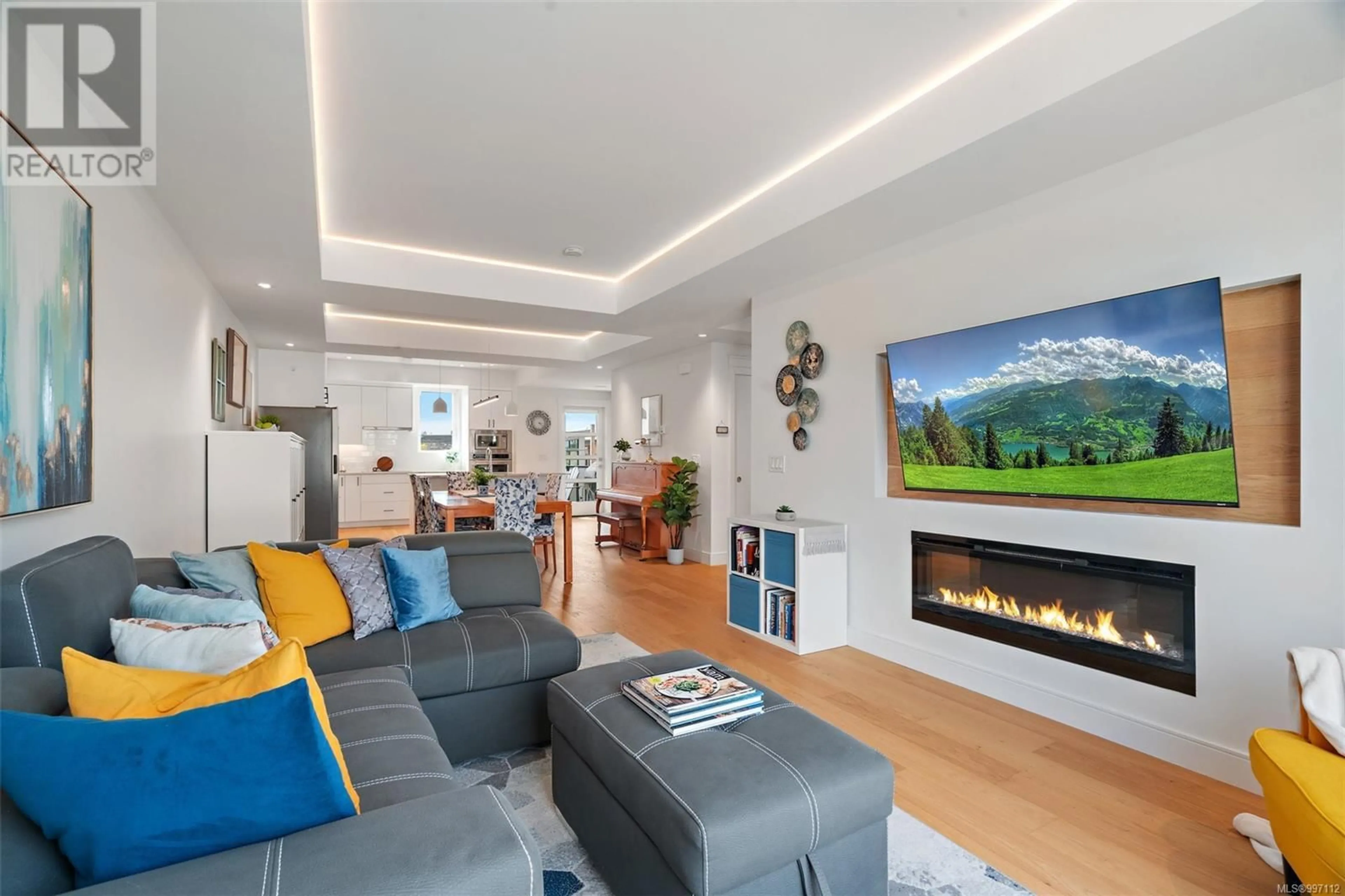 Living room with furniture, unknown for 26 - 4253 DIEPPE ROAD, Saanich British Columbia V8X2N2