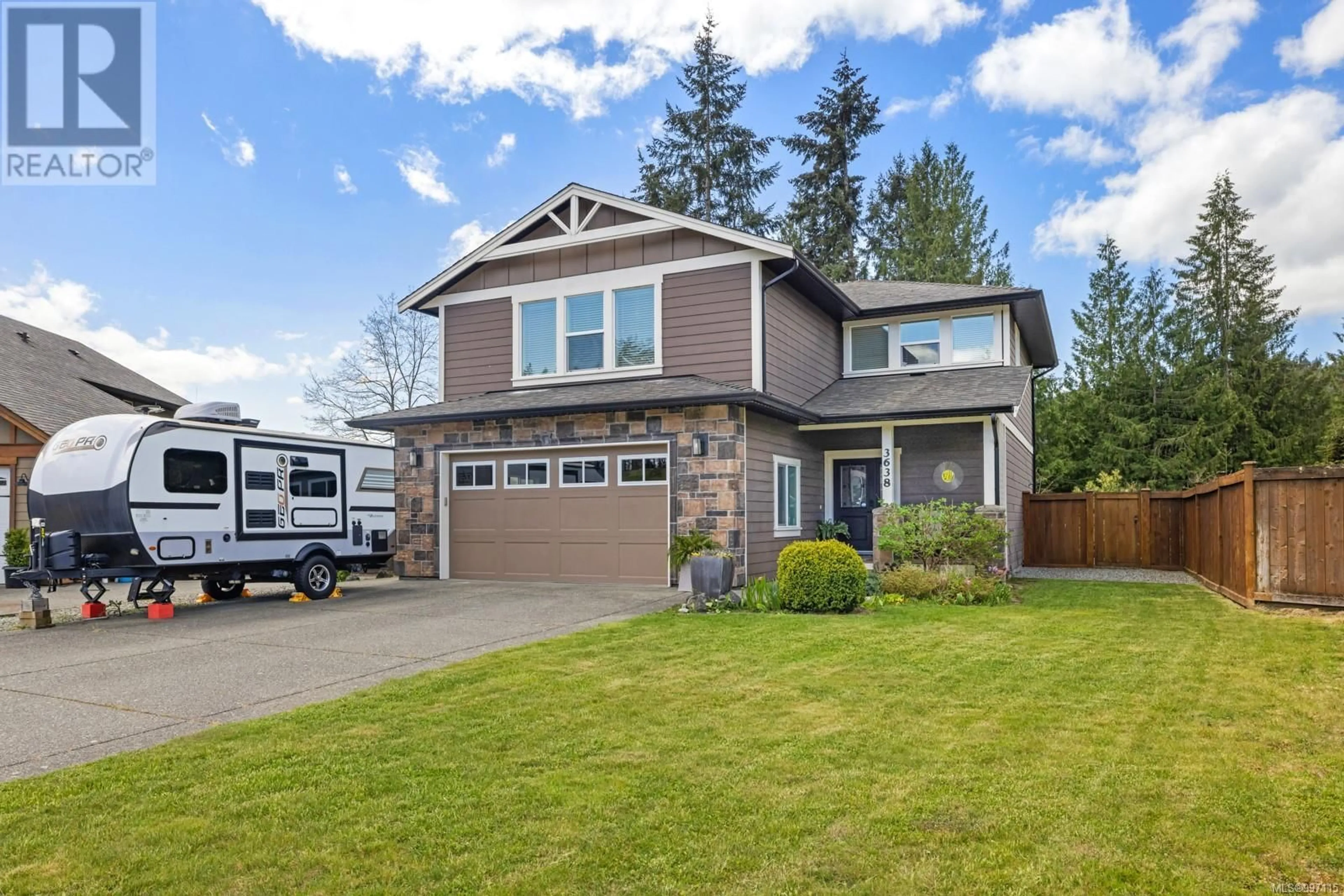 Home with vinyl exterior material, street for 3638 SOREN PLACE, Cobble Hill British Columbia V0R1L0