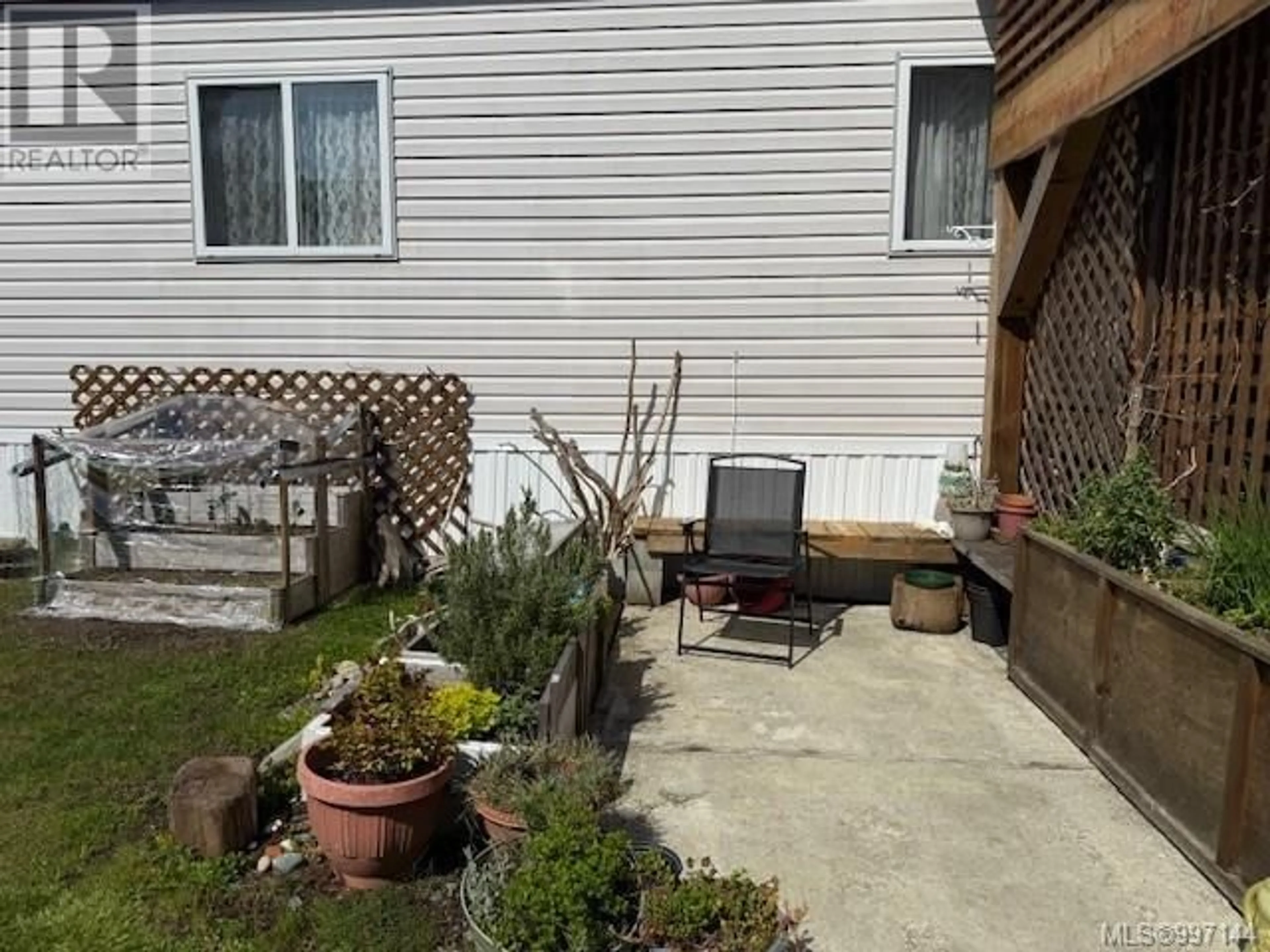 Patio, street for 34 - 5250 BEAVER HARBOUR ROAD, Port Hardy British Columbia V0N2P0