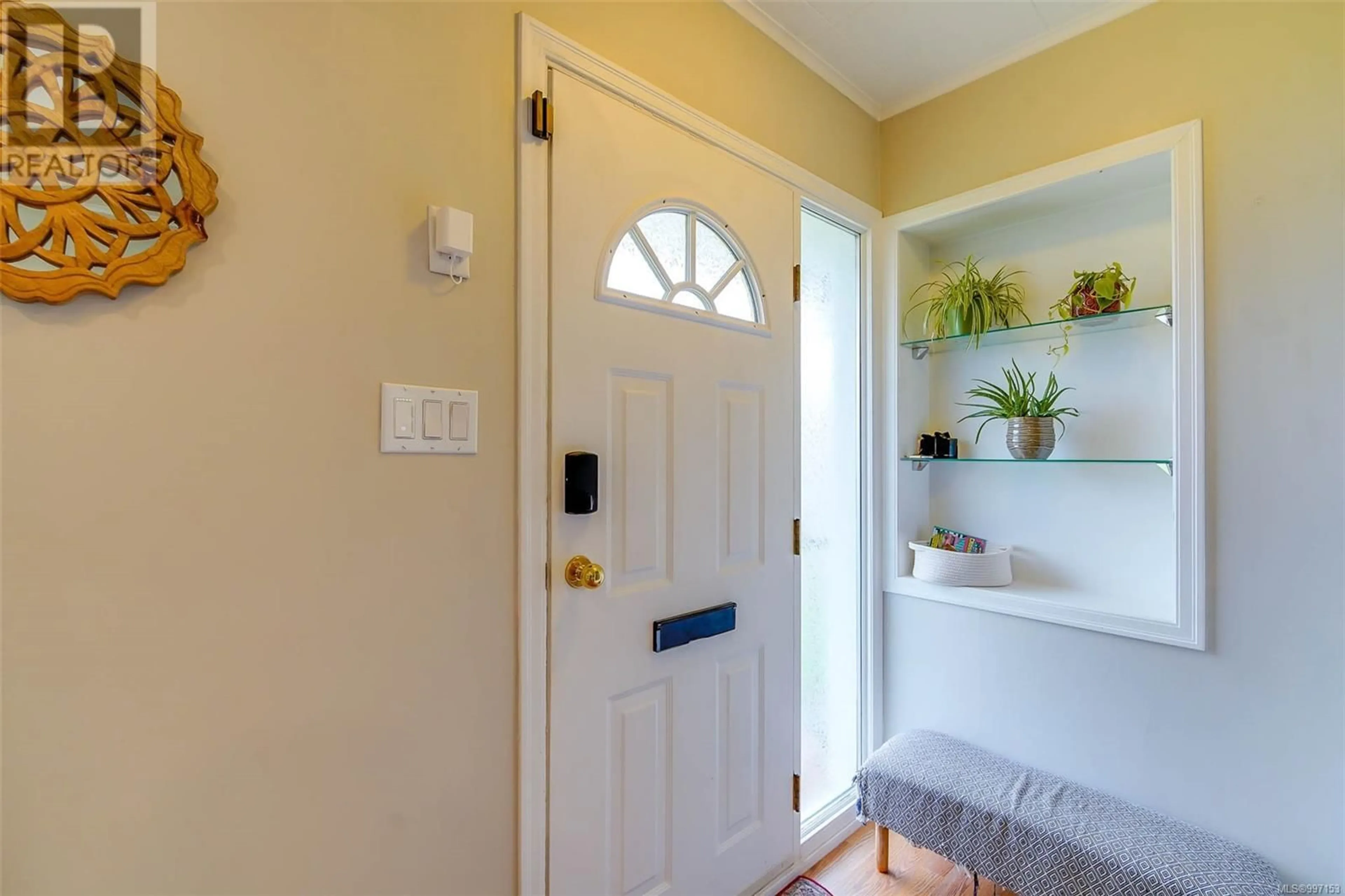 Indoor entryway for 4486 8TH AVENUE, Port Alberni British Columbia V9Y4S7
