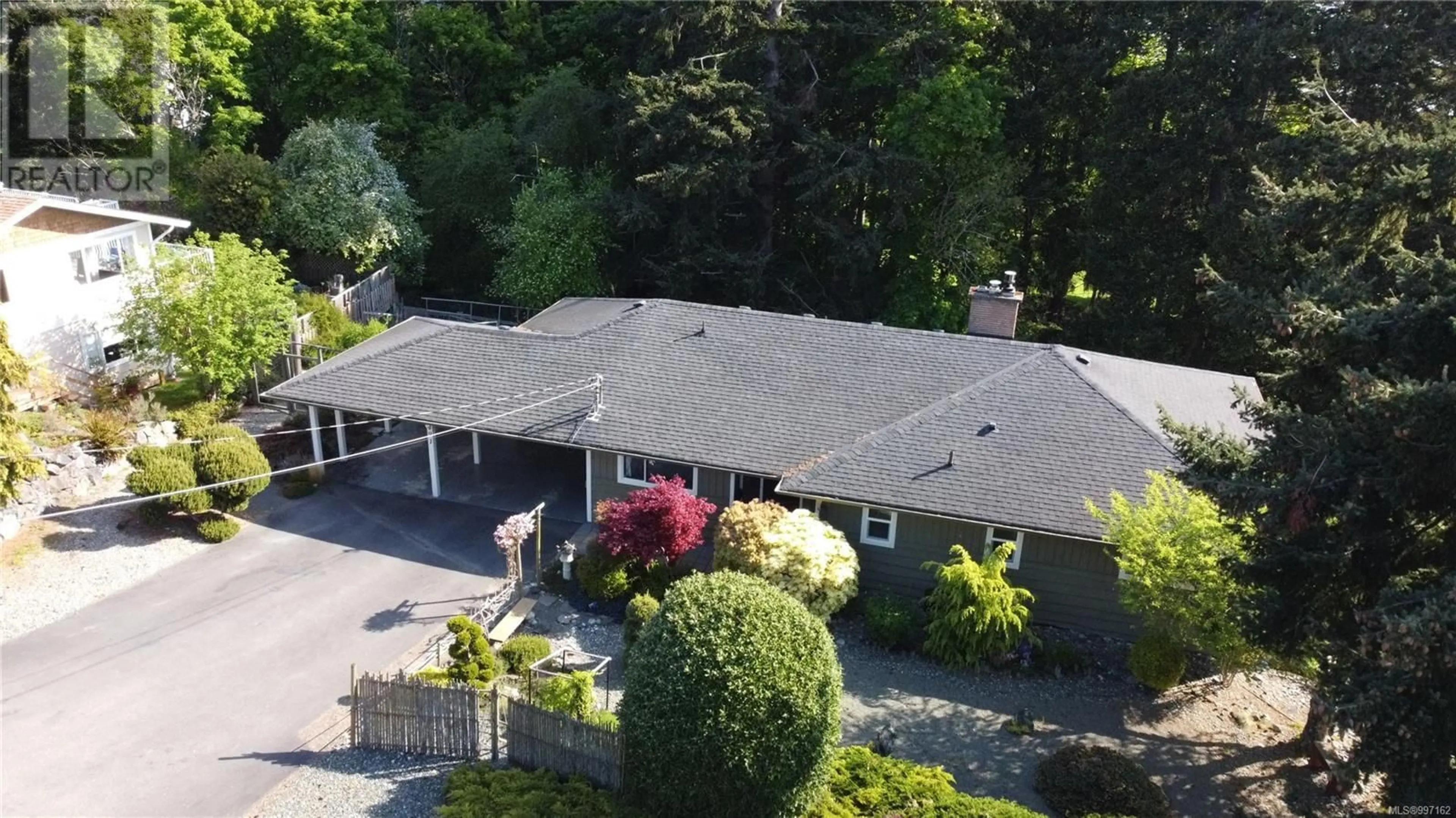 A pic from outside/outdoor area/front of a property/back of a property/a pic from drone, unknown for 3491 ALOHA AVENUE, Colwood British Columbia V9C1X9