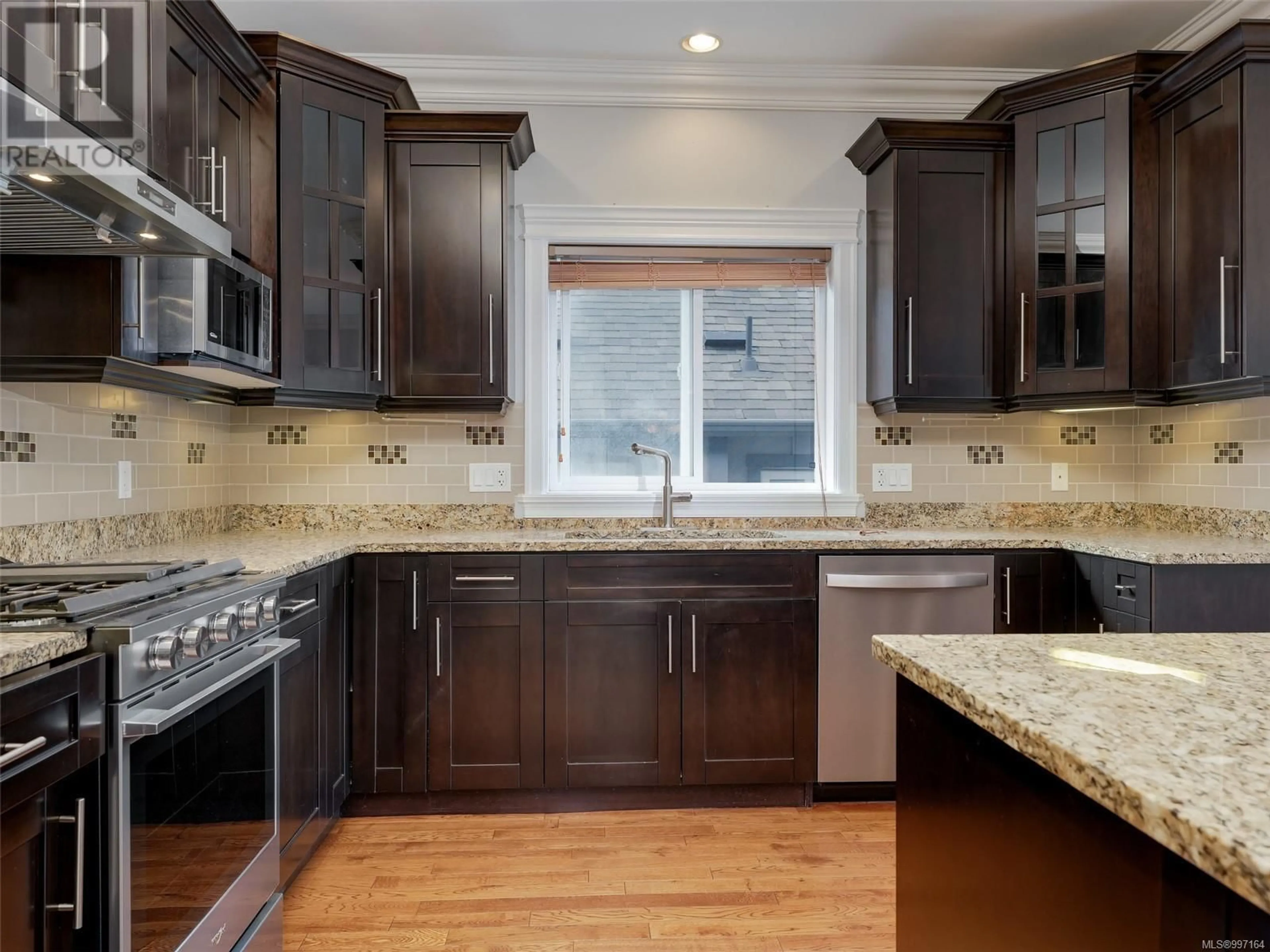 Open concept kitchen, unknown for 2195 STONE GATE, Langford British Columbia V9B0B9