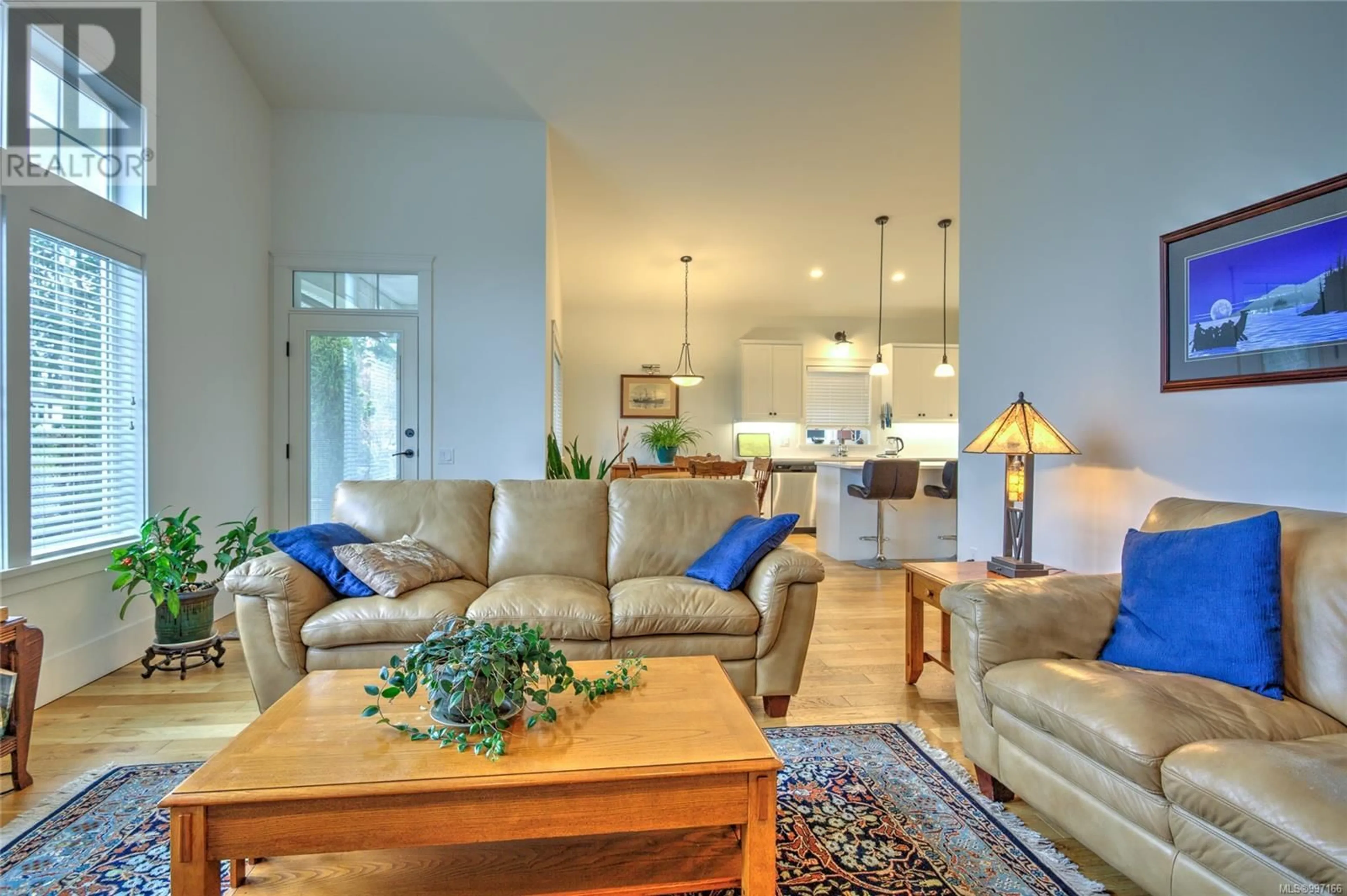 Living room with furniture, unknown for 190 VILLAGE WAY, Duncan British Columbia V9L0G6