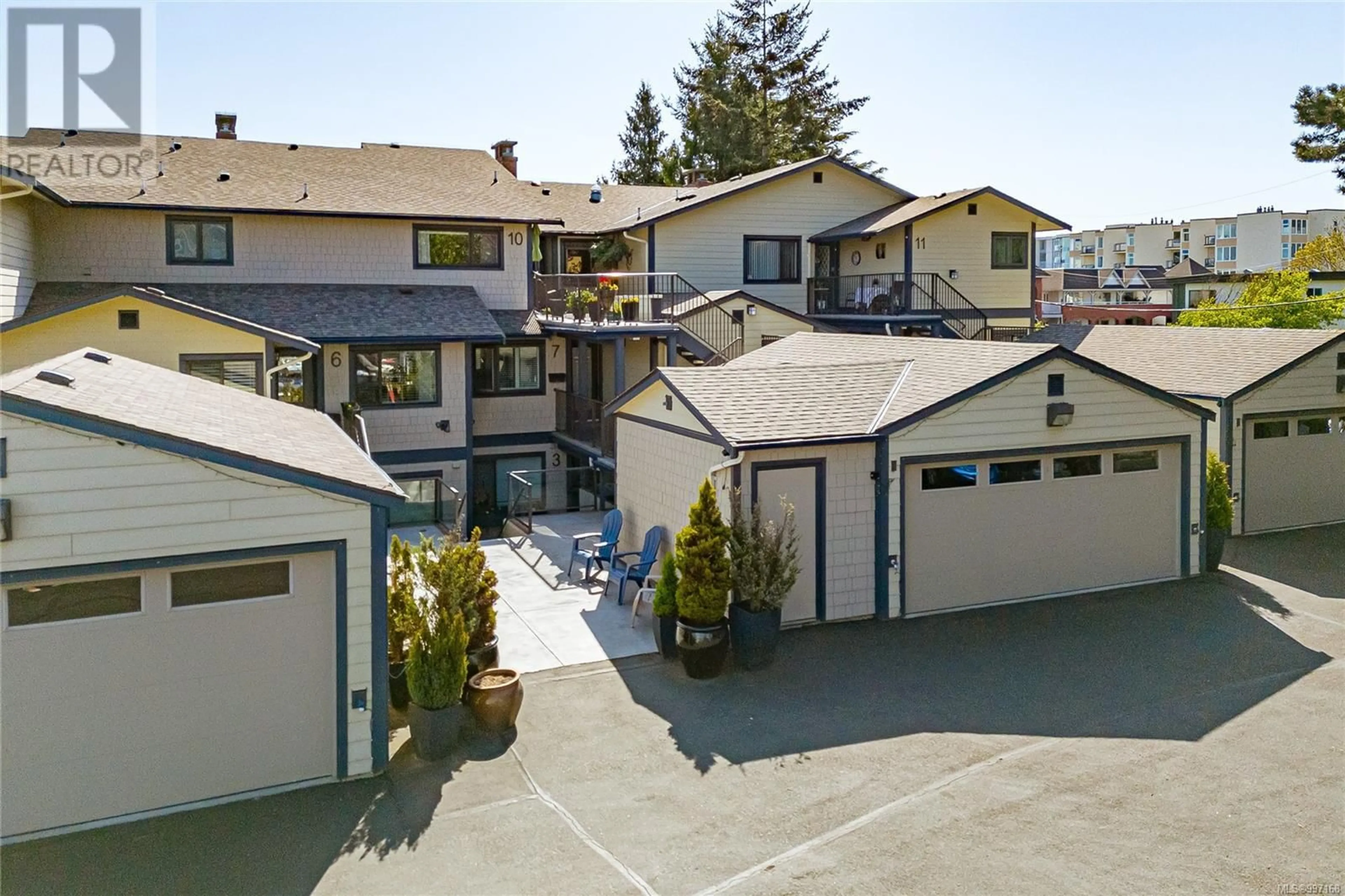 A pic from outside/outdoor area/front of a property/back of a property/a pic from drone, street for 7 - 9901 THIRD STREET, Sidney British Columbia V8L3B1