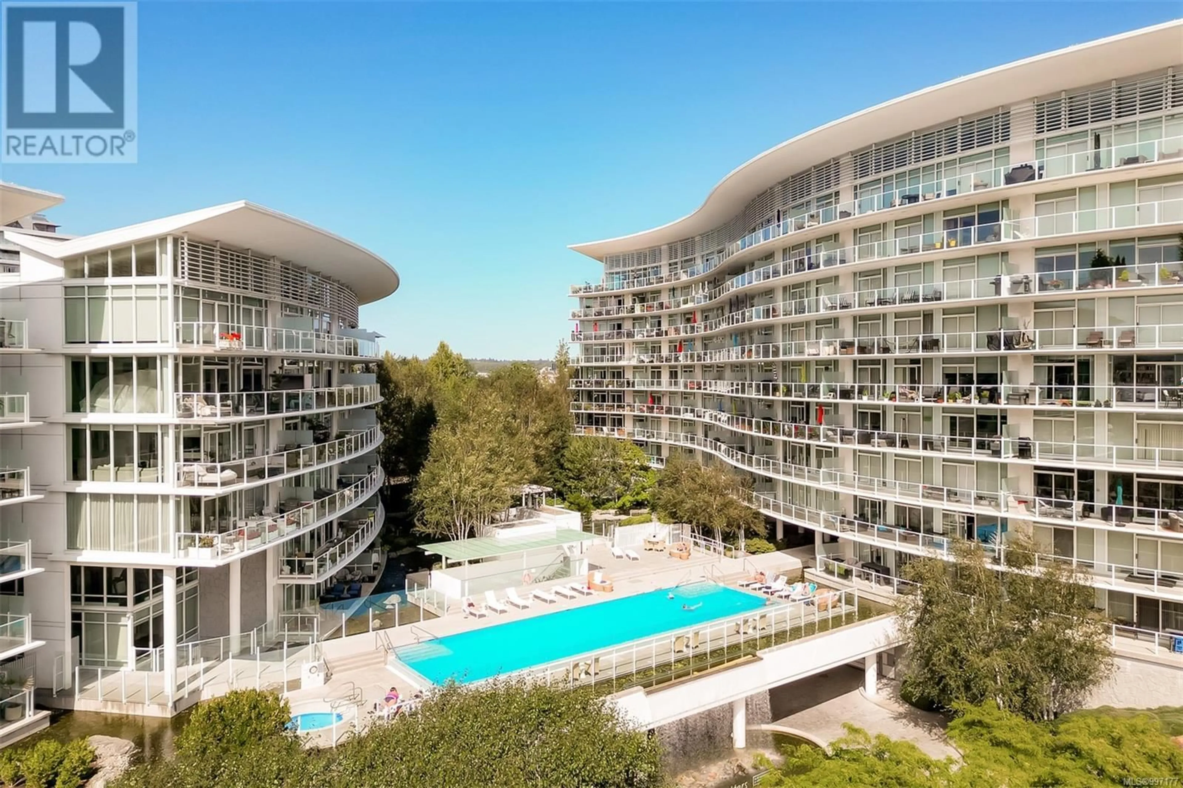 Pool for 105 - 68 SONGHEES ROAD, Victoria British Columbia V9A0A3