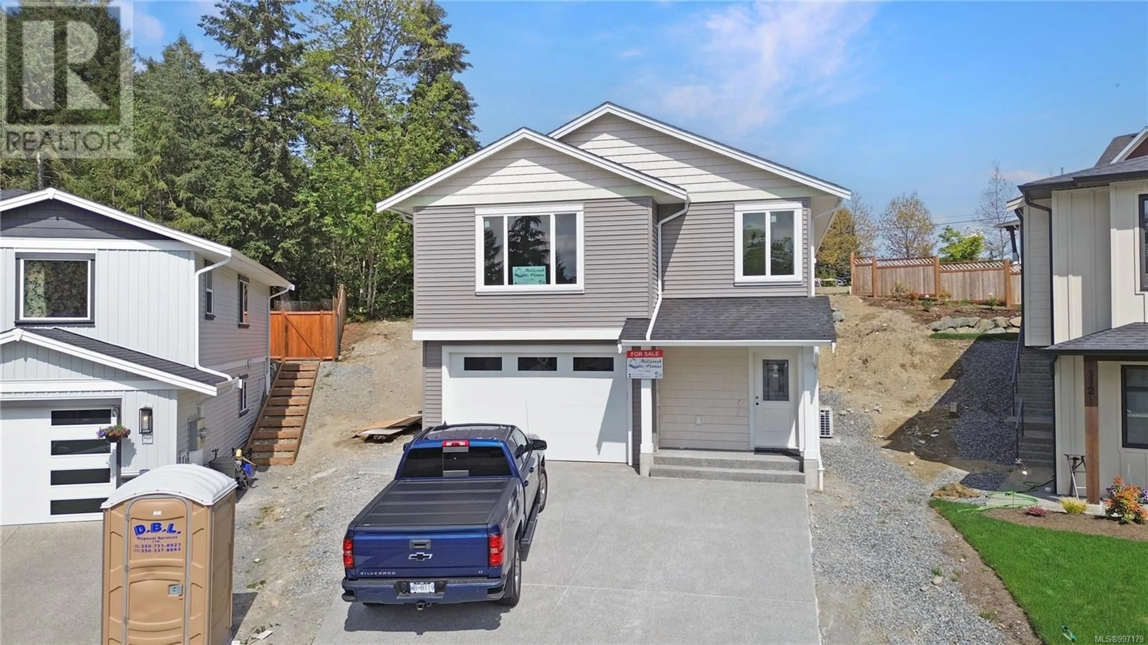 Home with vinyl exterior material, street for 108 BURNS PLACE, Ladysmith British Columbia V9G1P8