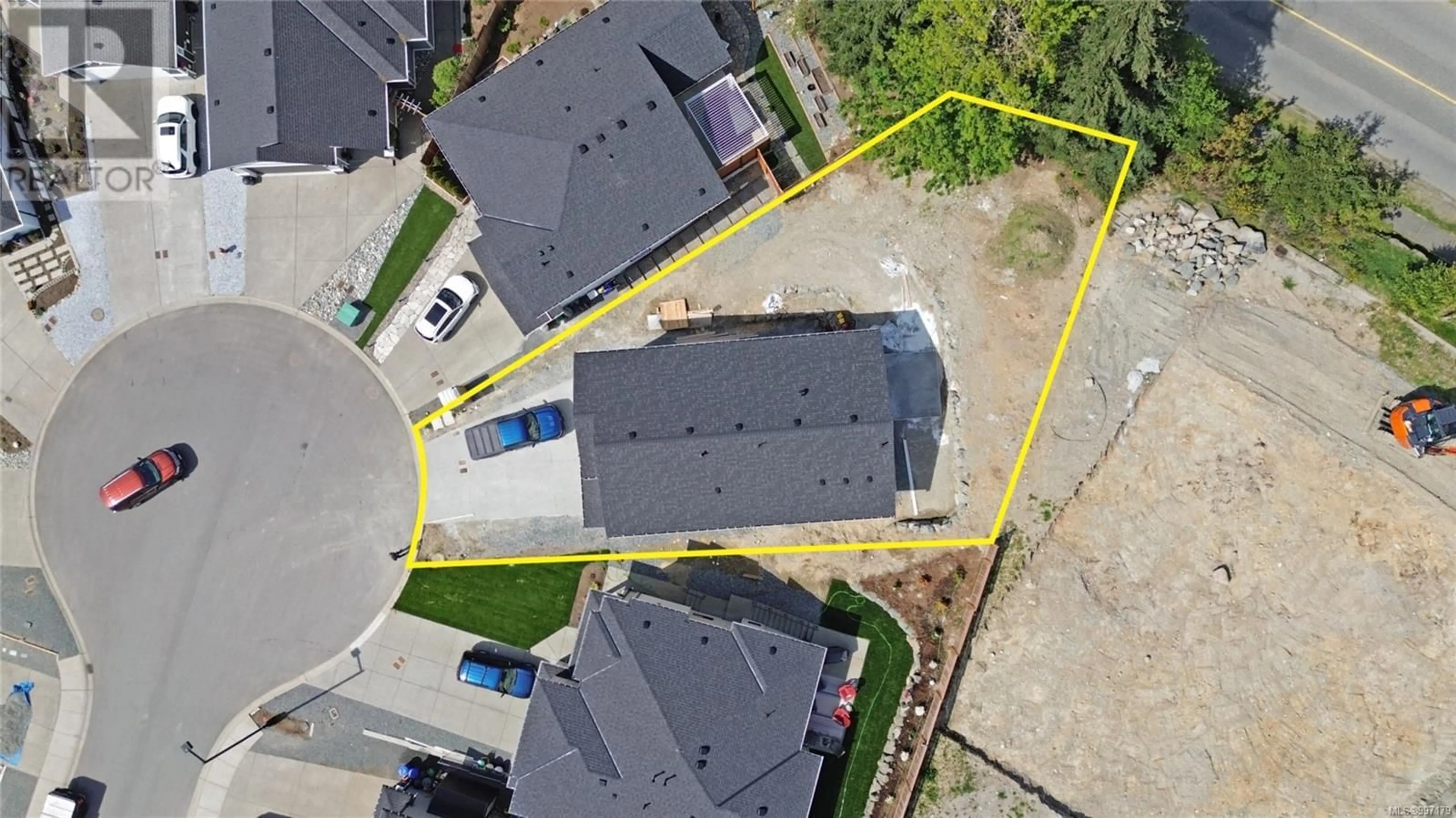 A pic from outside/outdoor area/front of a property/back of a property/a pic from drone, street for 108 BURNS PLACE, Ladysmith British Columbia V9G1P8