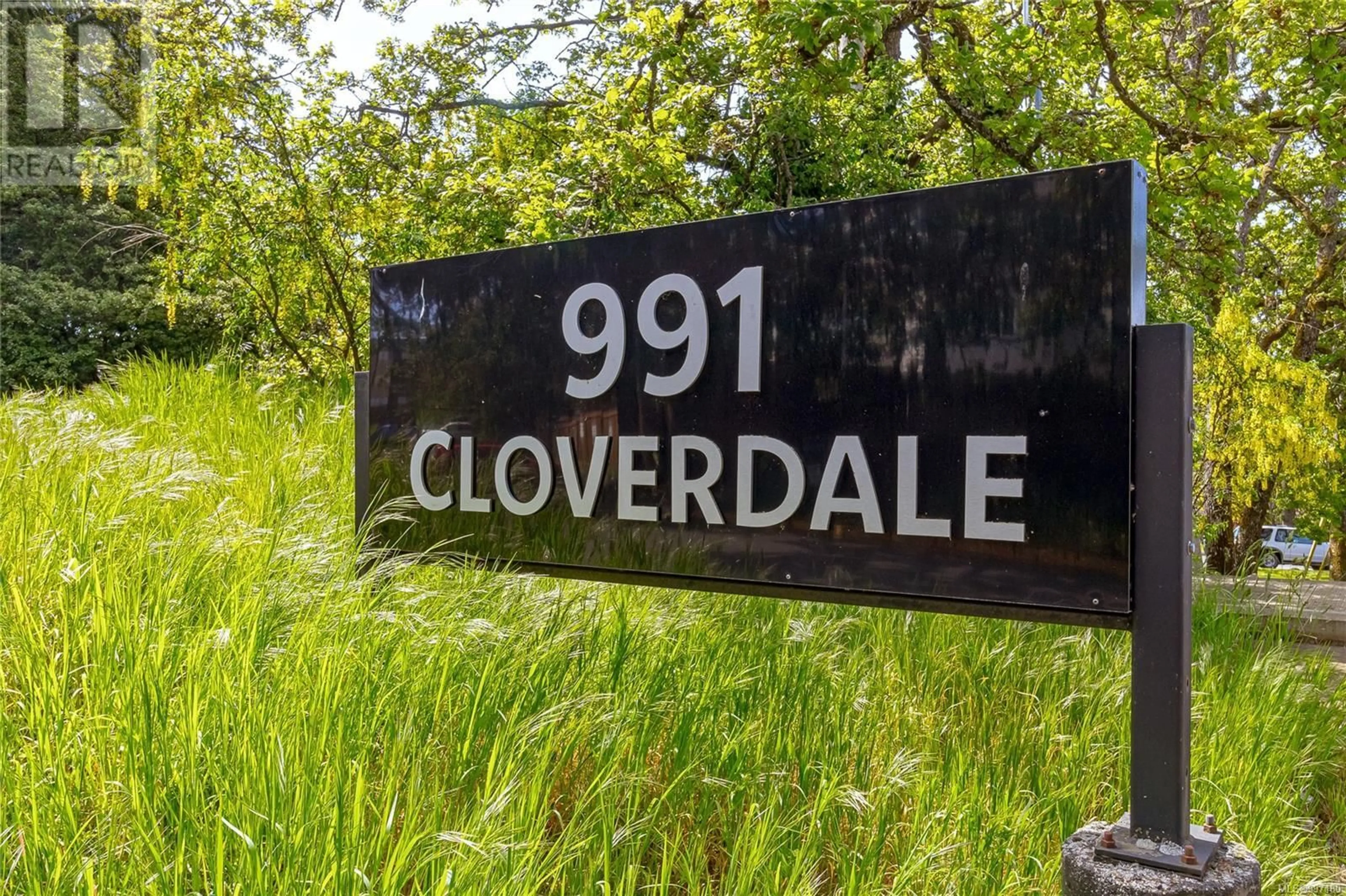 Unknown for 105 - 991 CLOVERDALE AVENUE, Saanich British Columbia V8X2T5