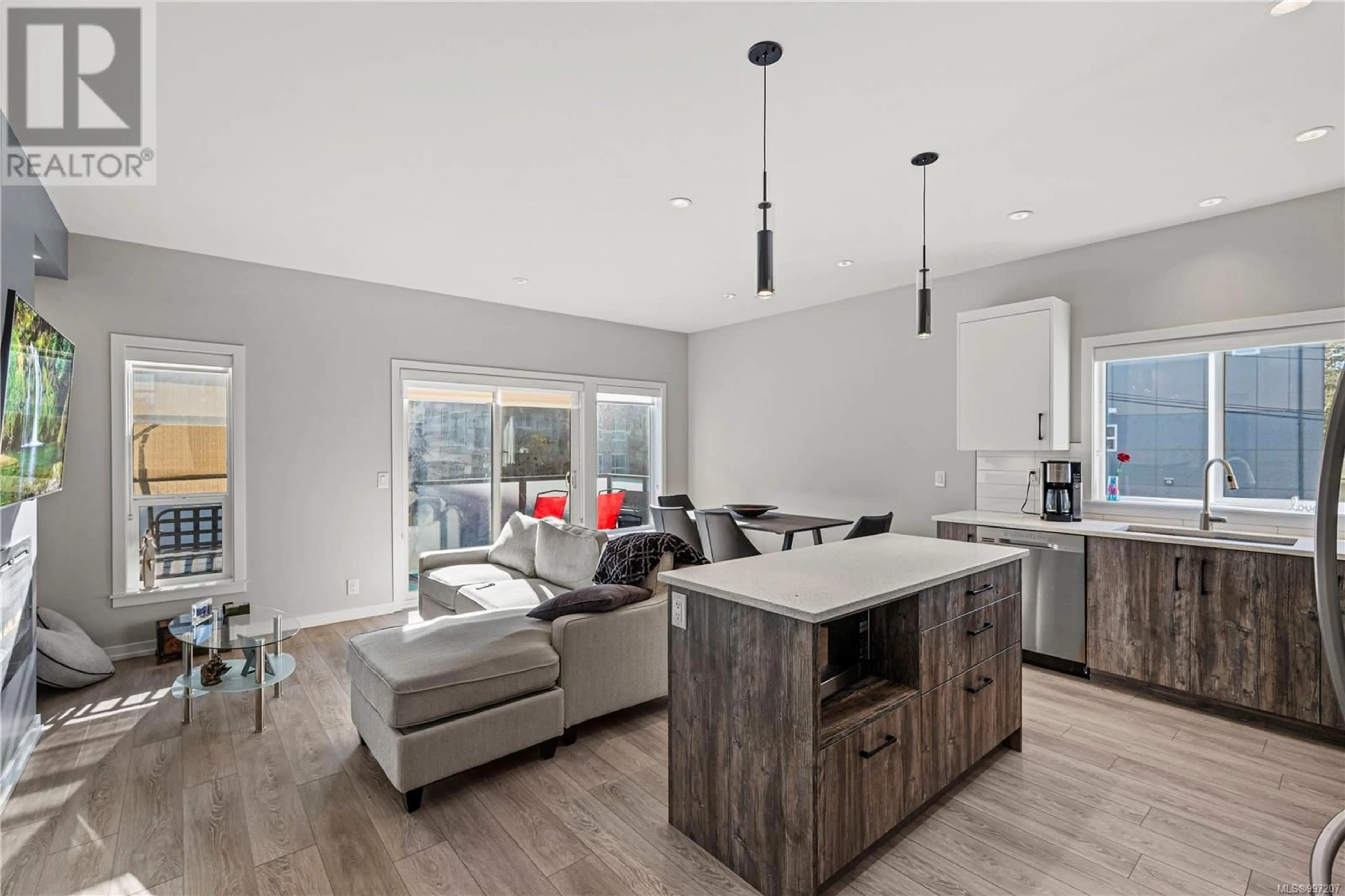 Open concept kitchen, unknown for 102 - 684 HOYLAKE AVENUE, Langford British Columbia V9B3P7