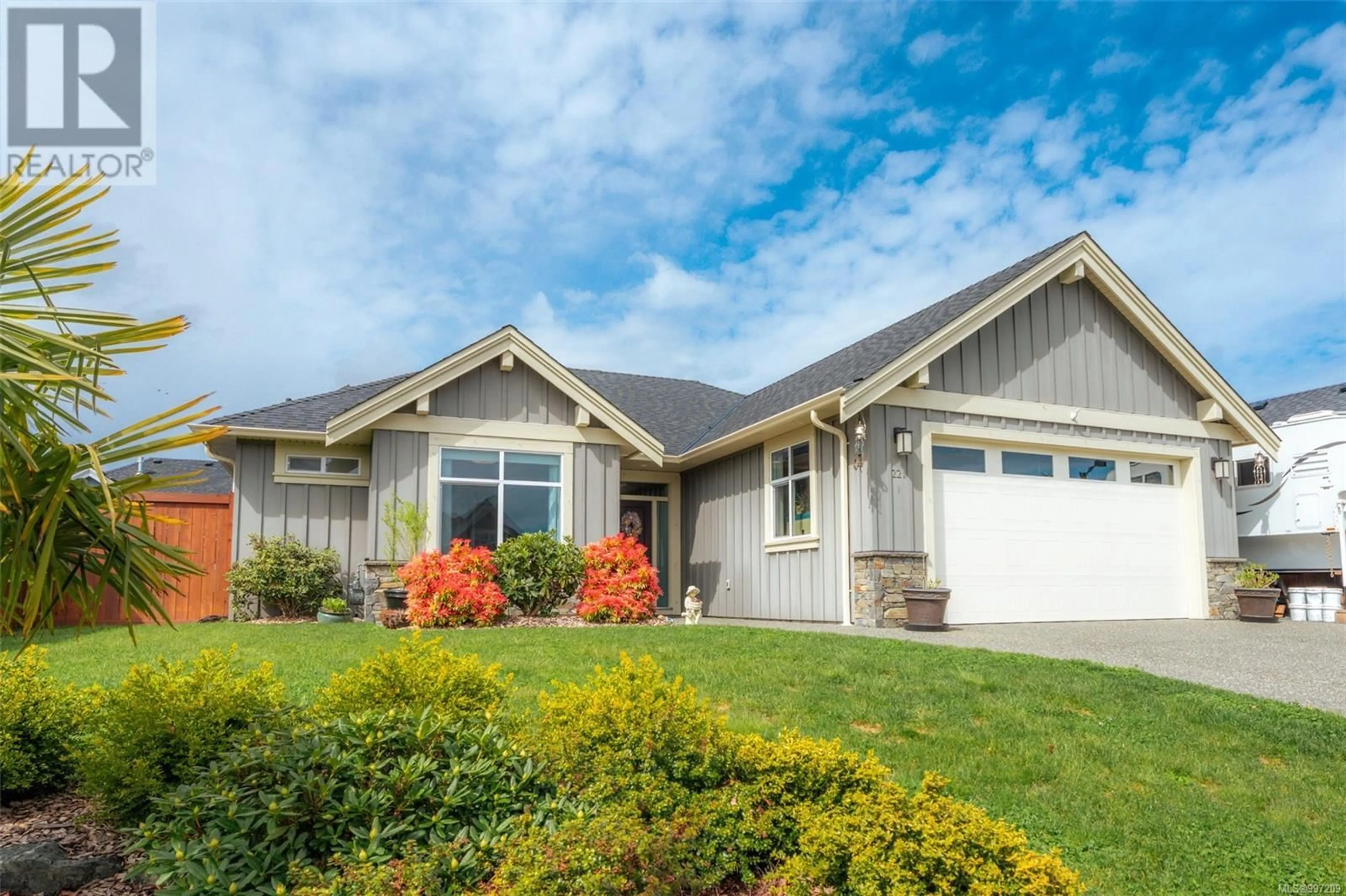 Home with vinyl exterior material, street for 221 BRAMBLE STREET, Parksville British Columbia V9P0E6