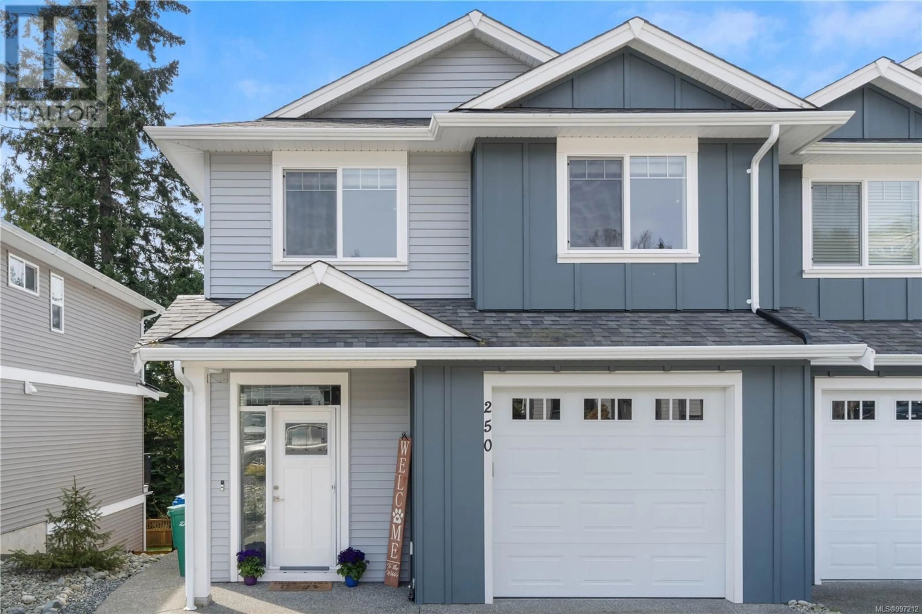 Home with vinyl exterior material, street for 250 GOLDEN OAKS CRESCENT, Nanaimo British Columbia V9T0K8