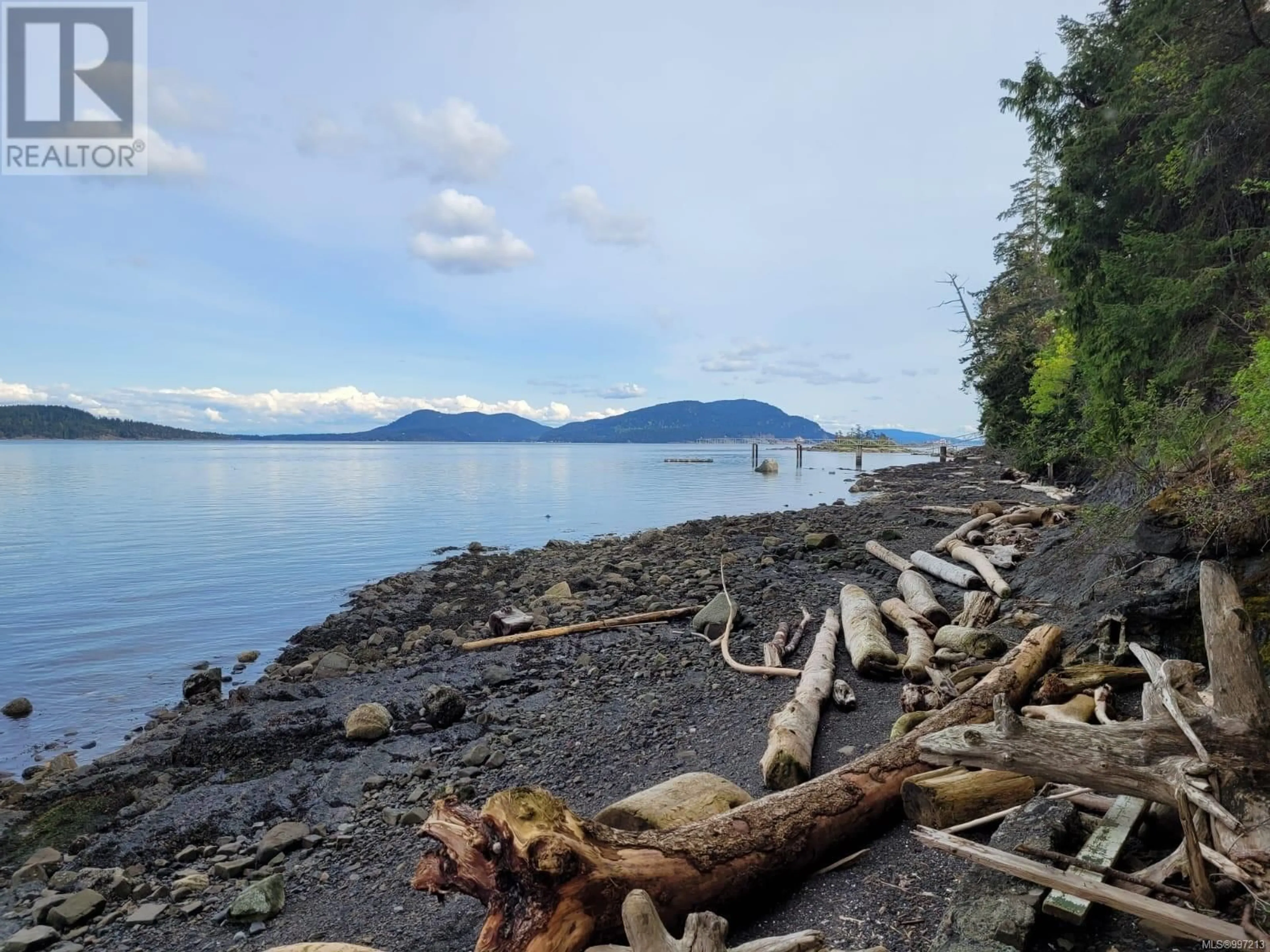 Blurry image for 4218 ARMADALE ROAD, Pender Island British Columbia V0N2M1