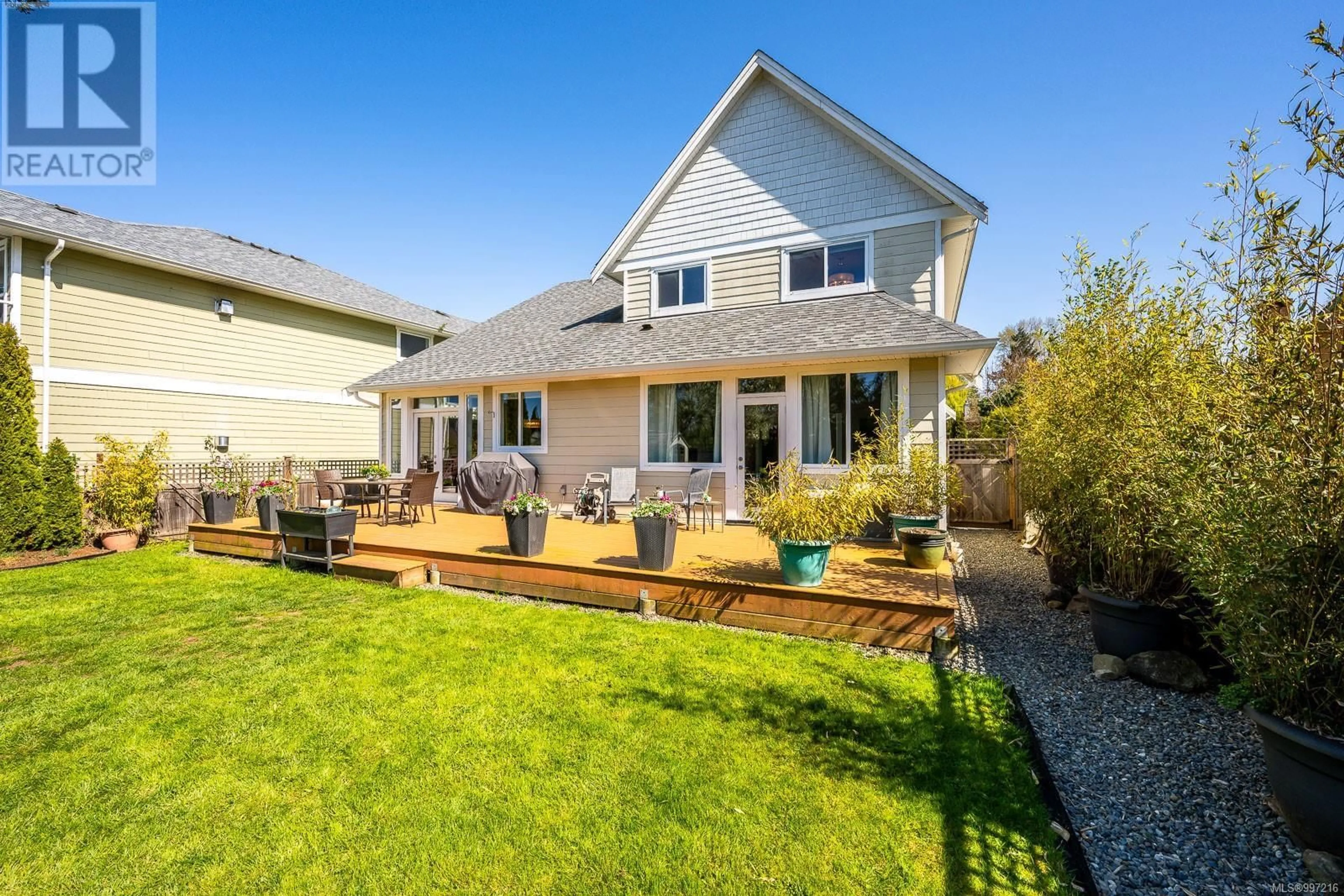 Patio, unknown for 3886 ROYSTON ROAD, Courtenay British Columbia V0R2V0