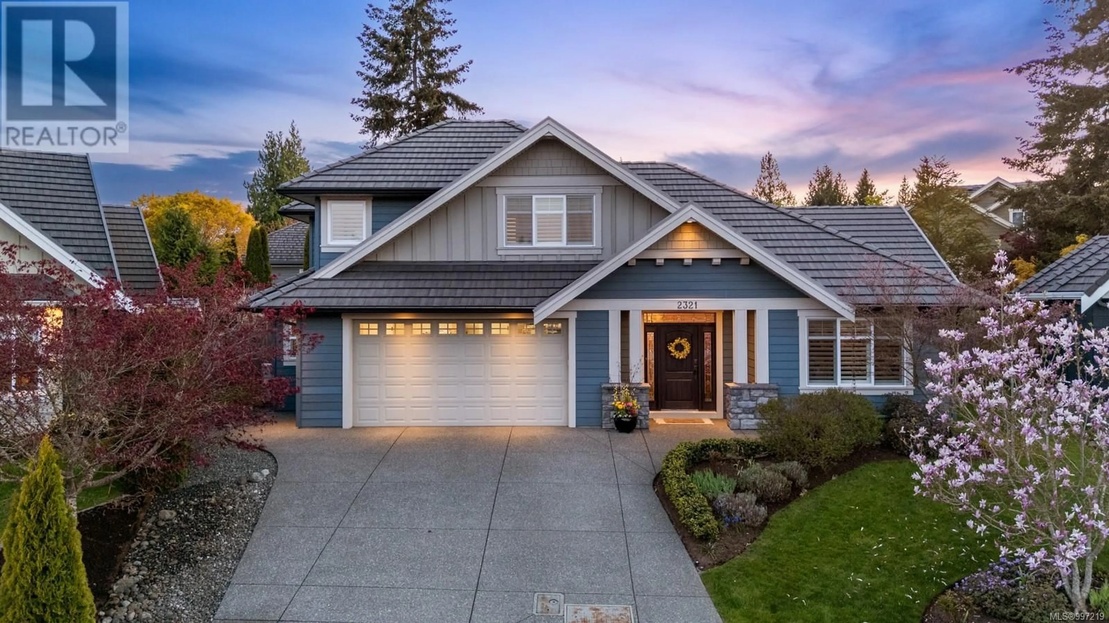 Home with vinyl exterior material, street for 2321 YORKSHIRE PLACE, Courtenay British Columbia V9N4A2