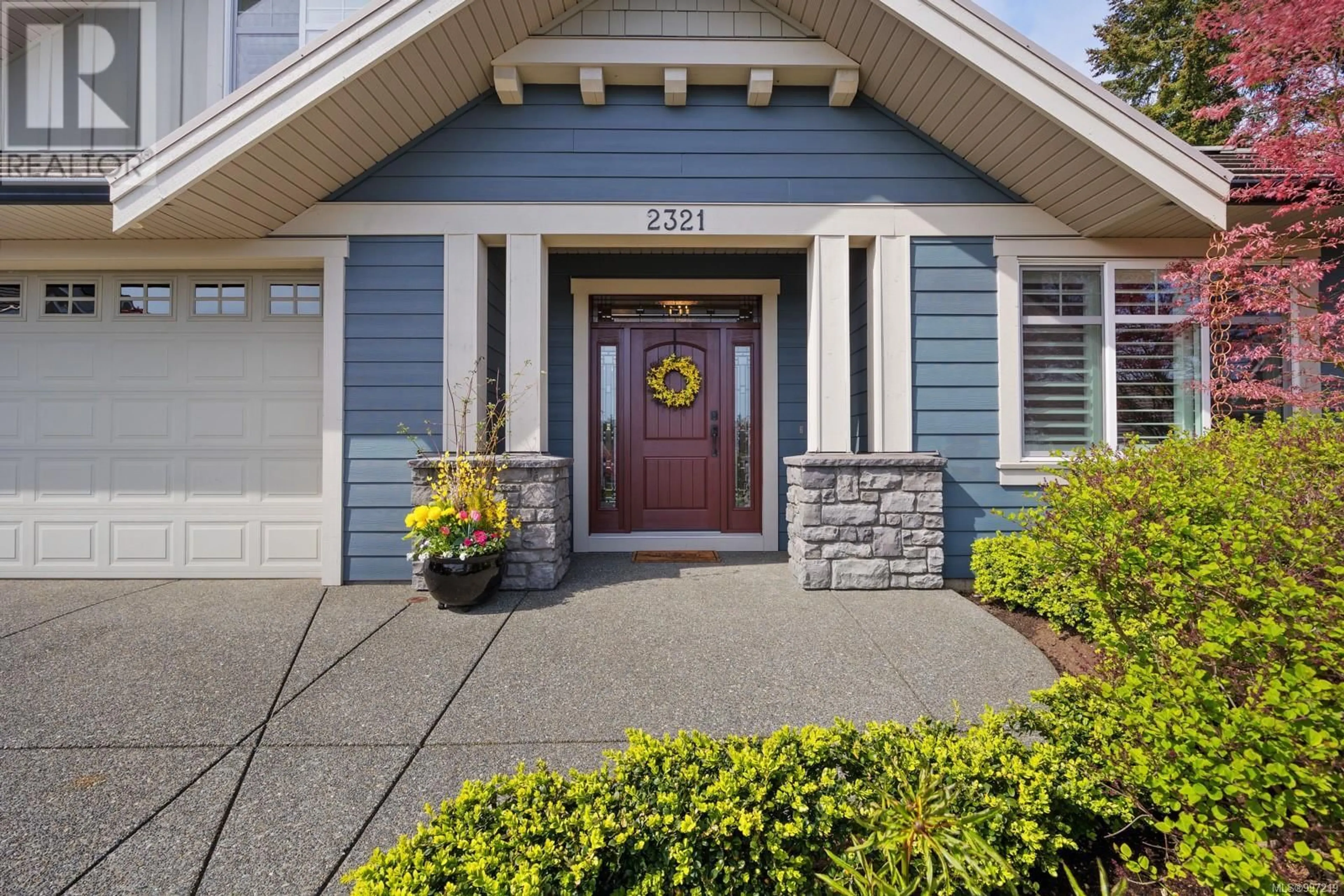 Home with vinyl exterior material, street for 2321 YORKSHIRE PLACE, Courtenay British Columbia V9N4A2