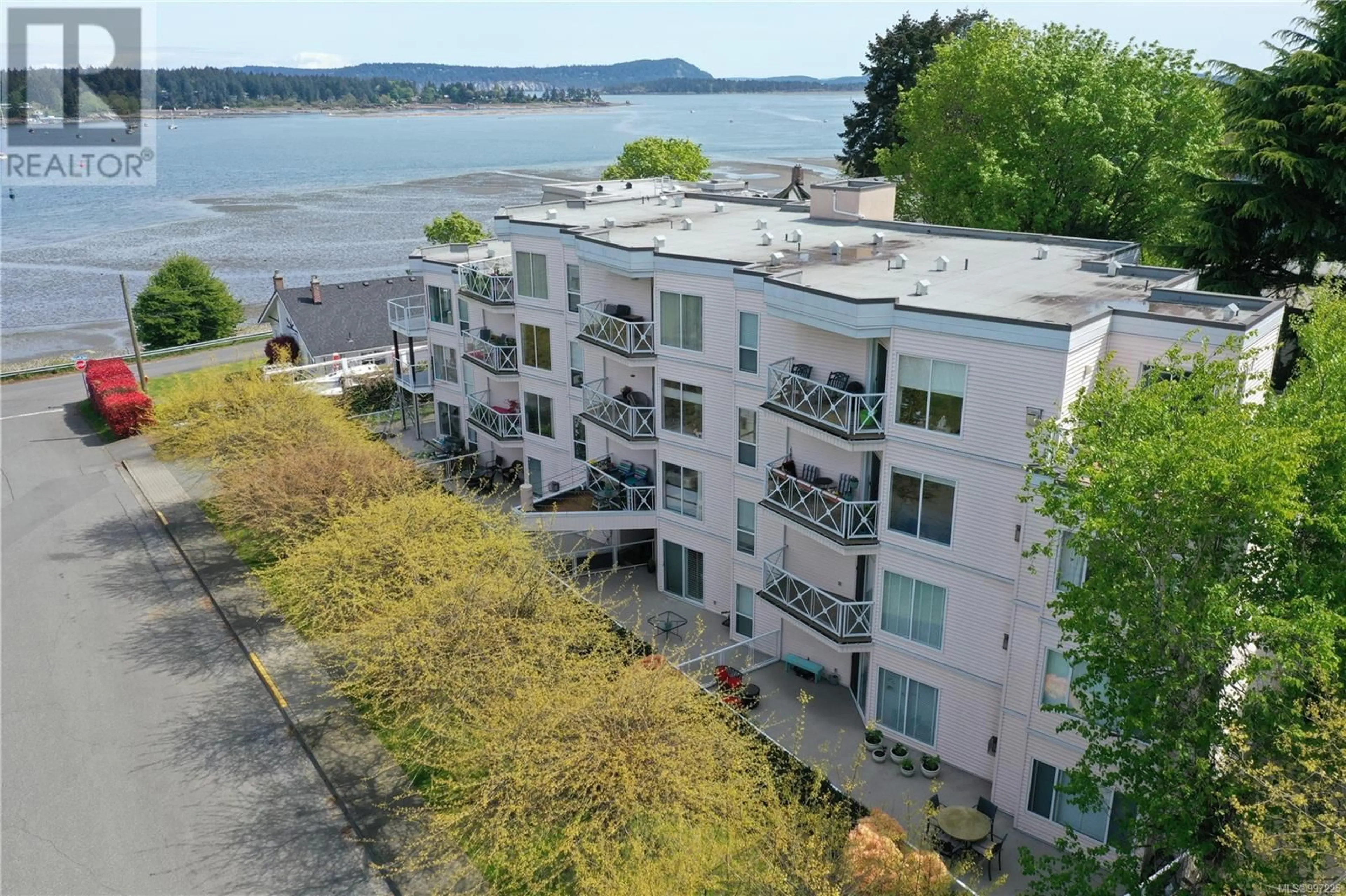 A pic from outside/outdoor area/front of a property/back of a property/a pic from drone, water/lake/river/ocean view for 101 - 75 BRYDEN STREET, Nanaimo British Columbia V9S1A4