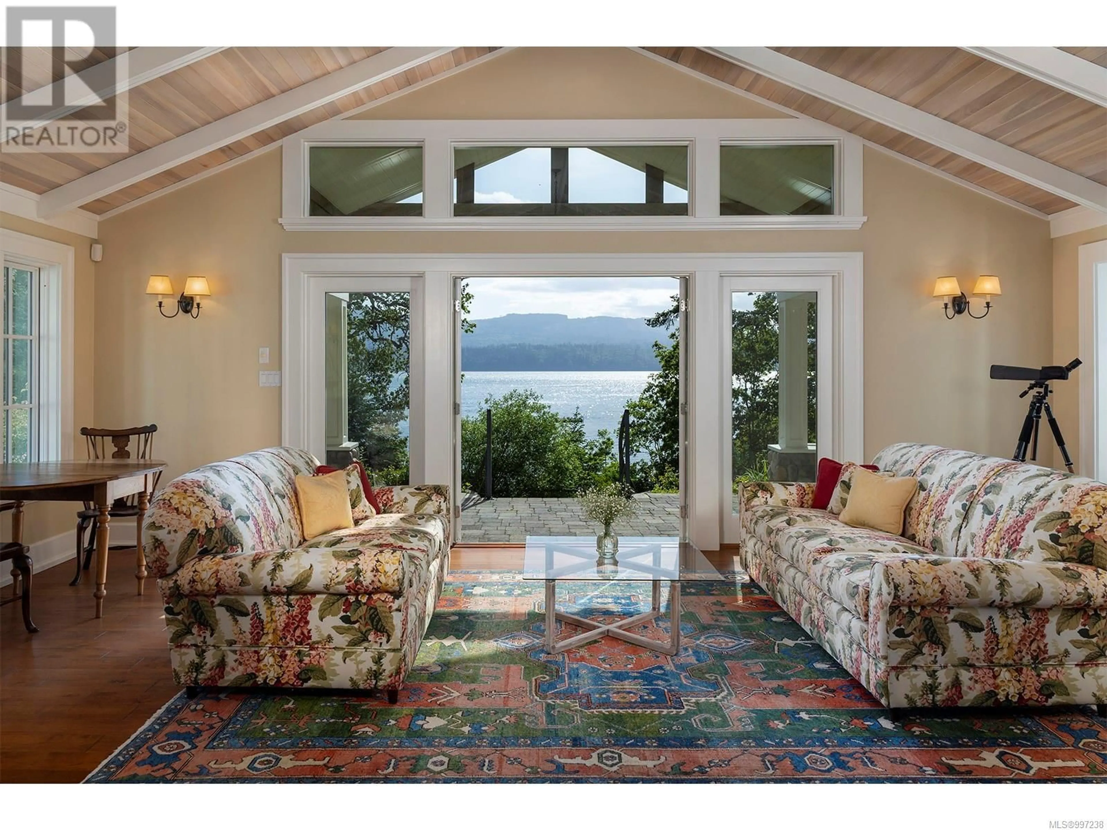 Living room with furniture, carpet floor for 9280 ARDMORE DRIVE, North Saanich British Columbia V8L3S1