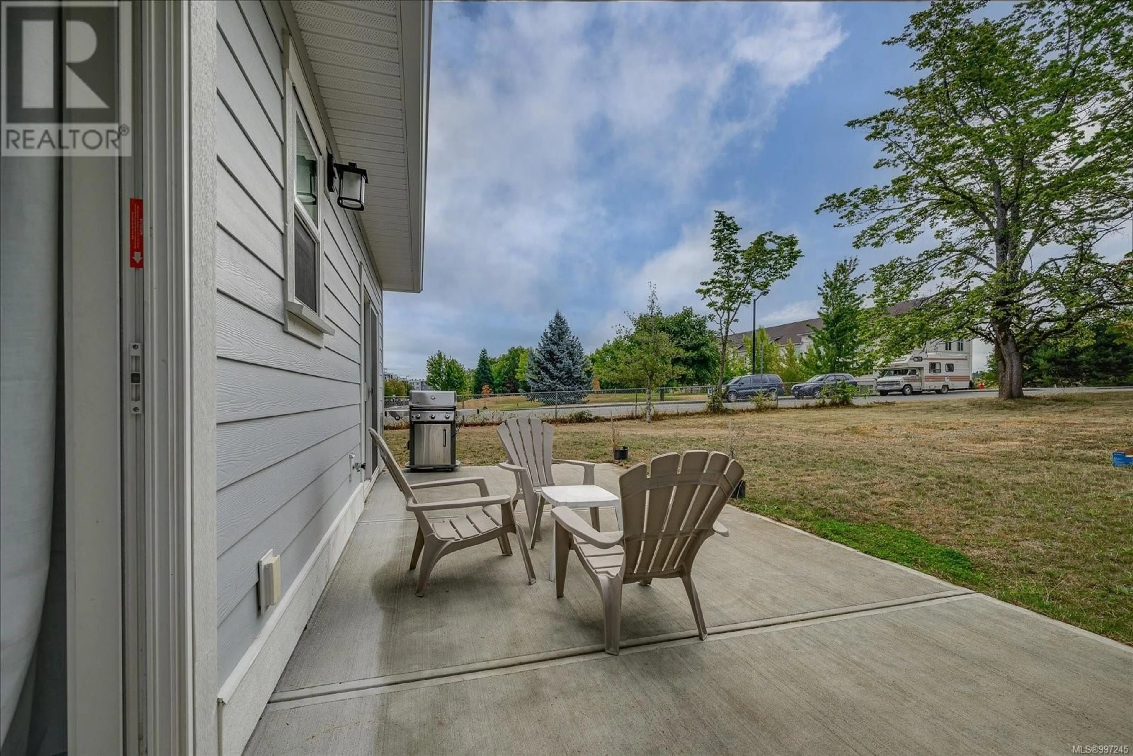 Patio, street for 104 LEE AVENUE, Parksville British Columbia V9P1L9
