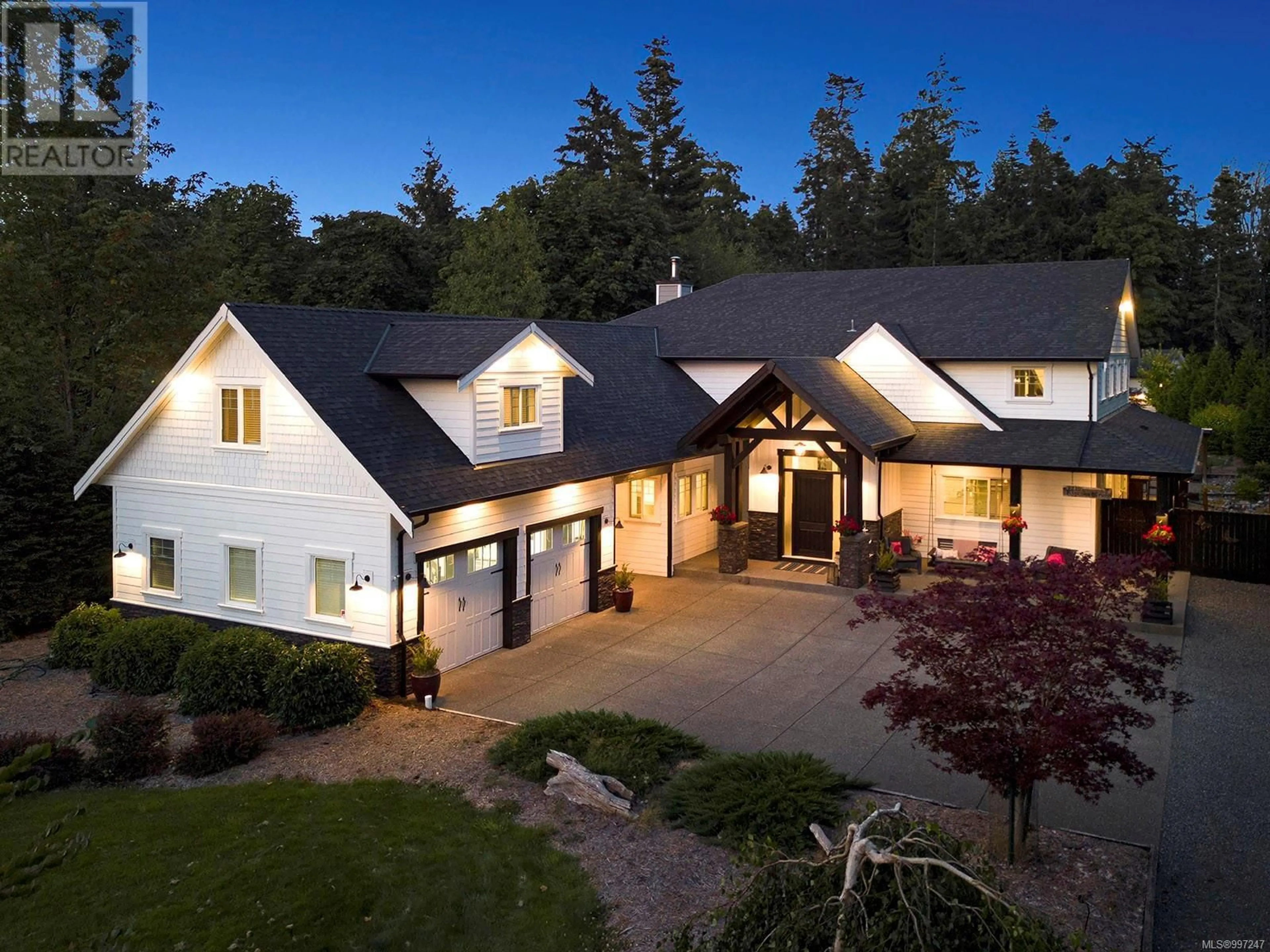 A pic from outside/outdoor area/front of a property/back of a property/a pic from drone, mountain view for 1710 KINCORA GROVE, Comox British Columbia V9M4C5
