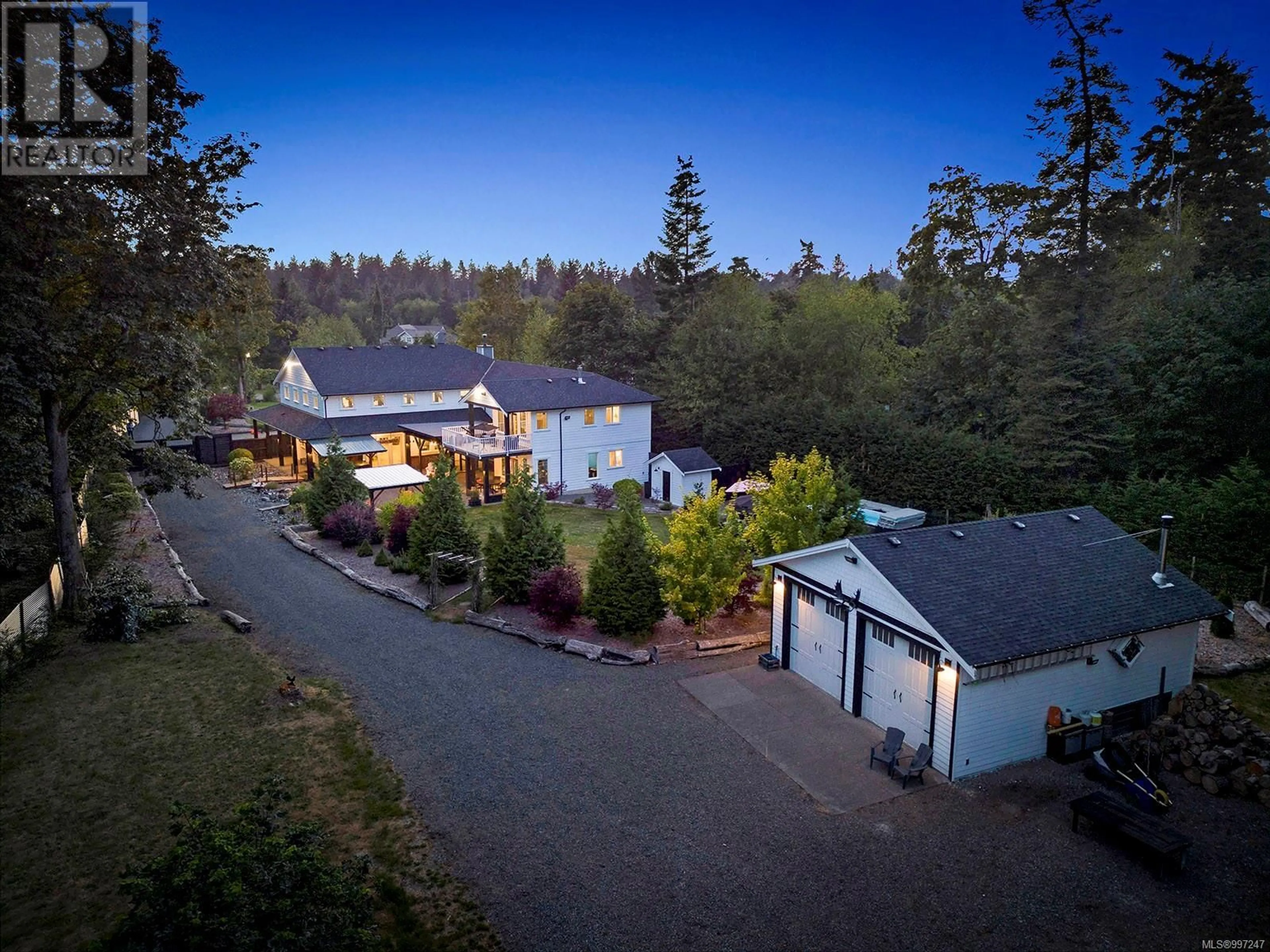 A pic from outside/outdoor area/front of a property/back of a property/a pic from drone, unknown for 1710 KINCORA GROVE, Comox British Columbia V9M4C5