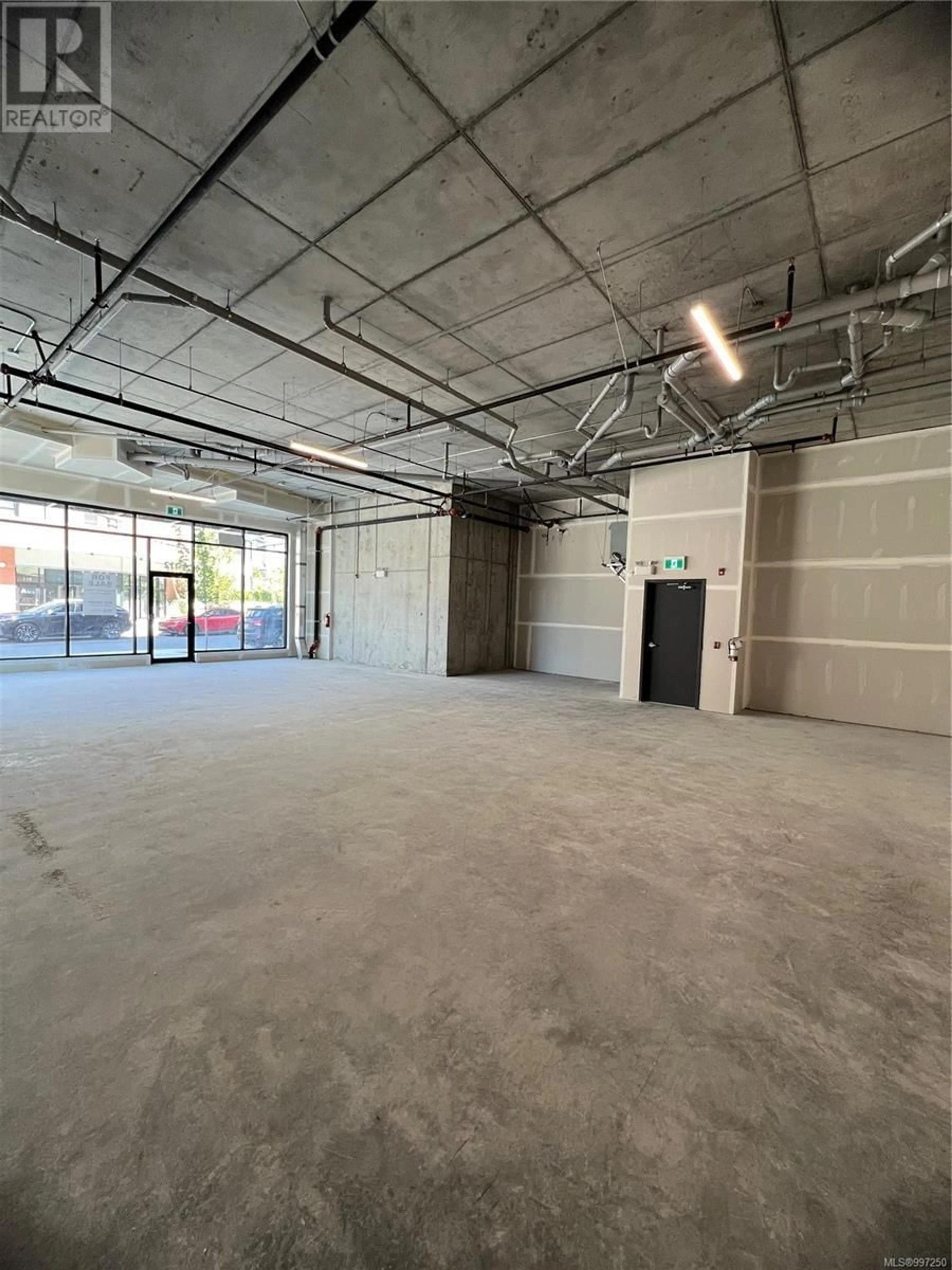 Indoor garage for 112 - 947 WHIRLAWAY CRESCENT, Langford British Columbia V9B6W6