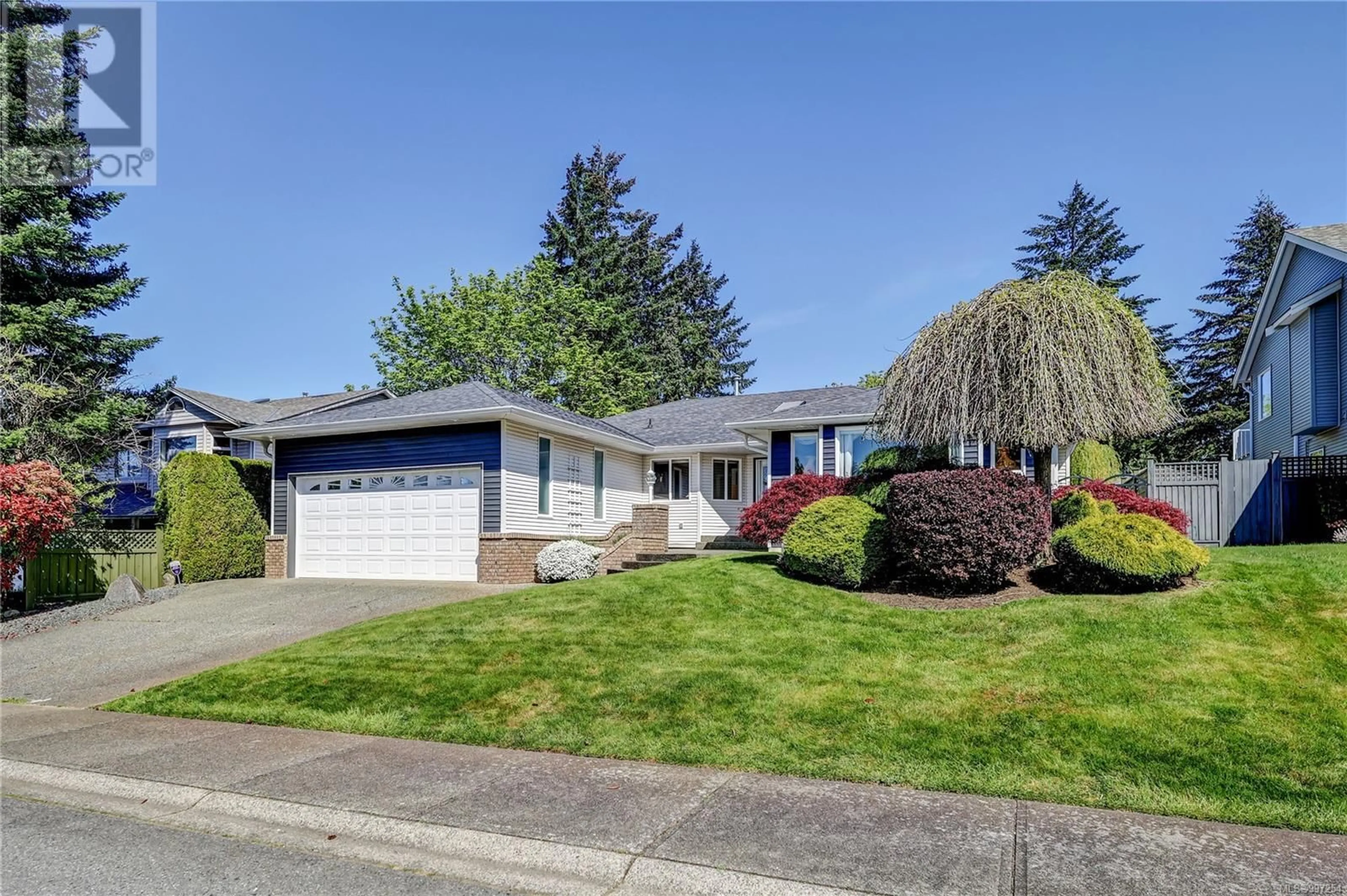Home with vinyl exterior material, street for 2377 WESTHILL PLACE, Nanaimo British Columbia V9R6M9