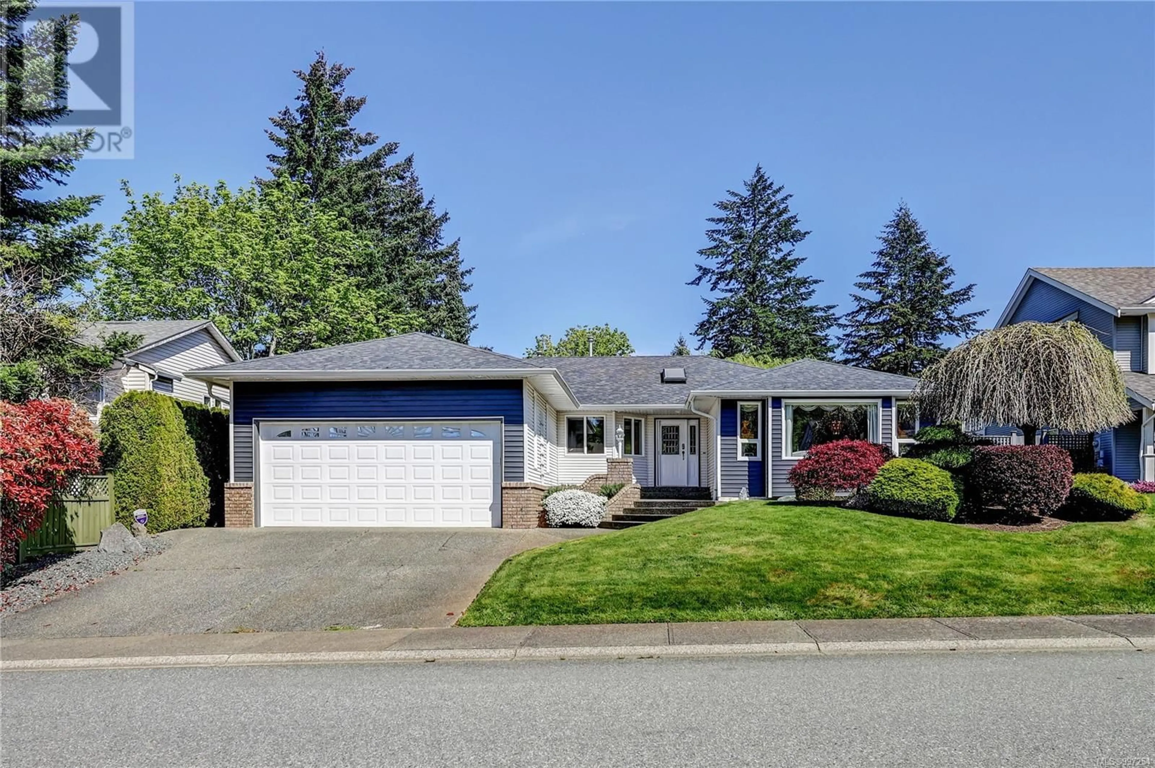Home with vinyl exterior material, street for 2377 WESTHILL PLACE, Nanaimo British Columbia V9R6M9