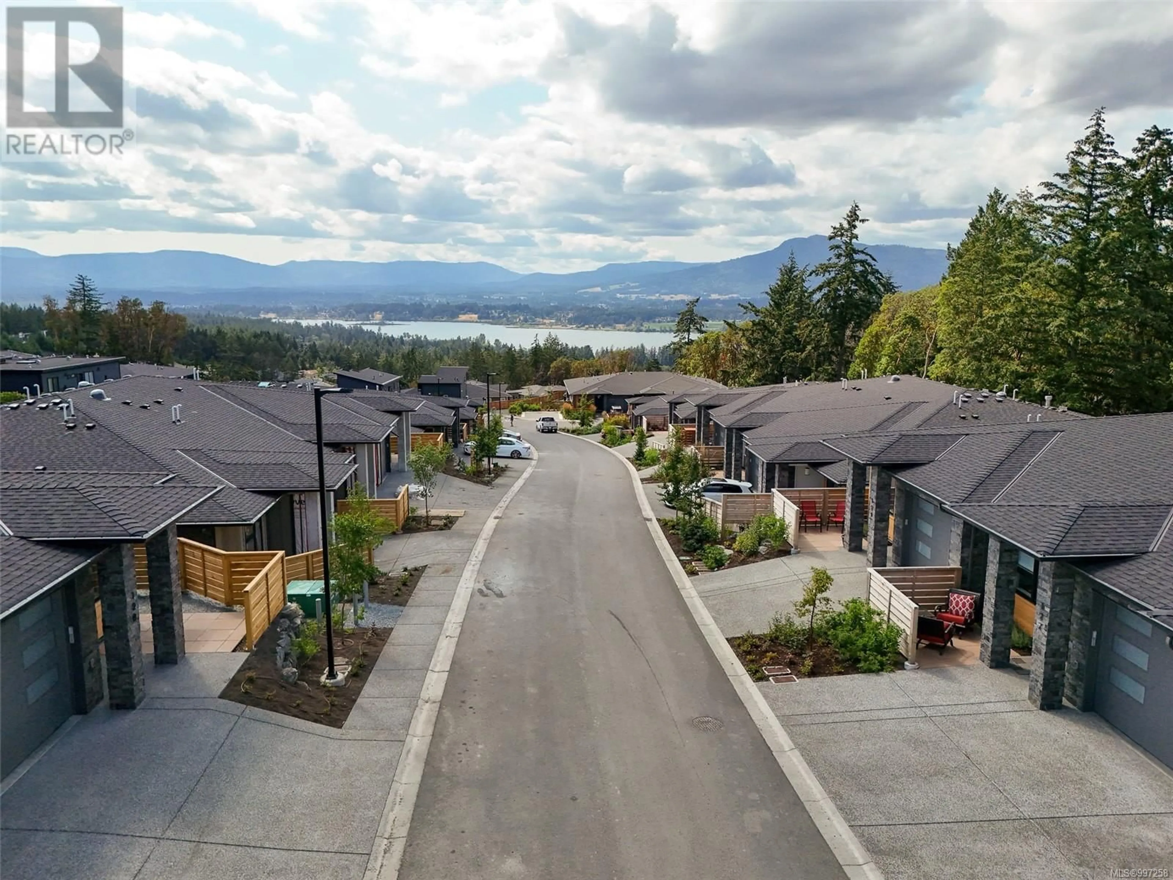 A pic from outside/outdoor area/front of a property/back of a property/a pic from drone, mountain view for 109 - 1234 VIEWTOP ROAD, Duncan British Columbia V9L0H7