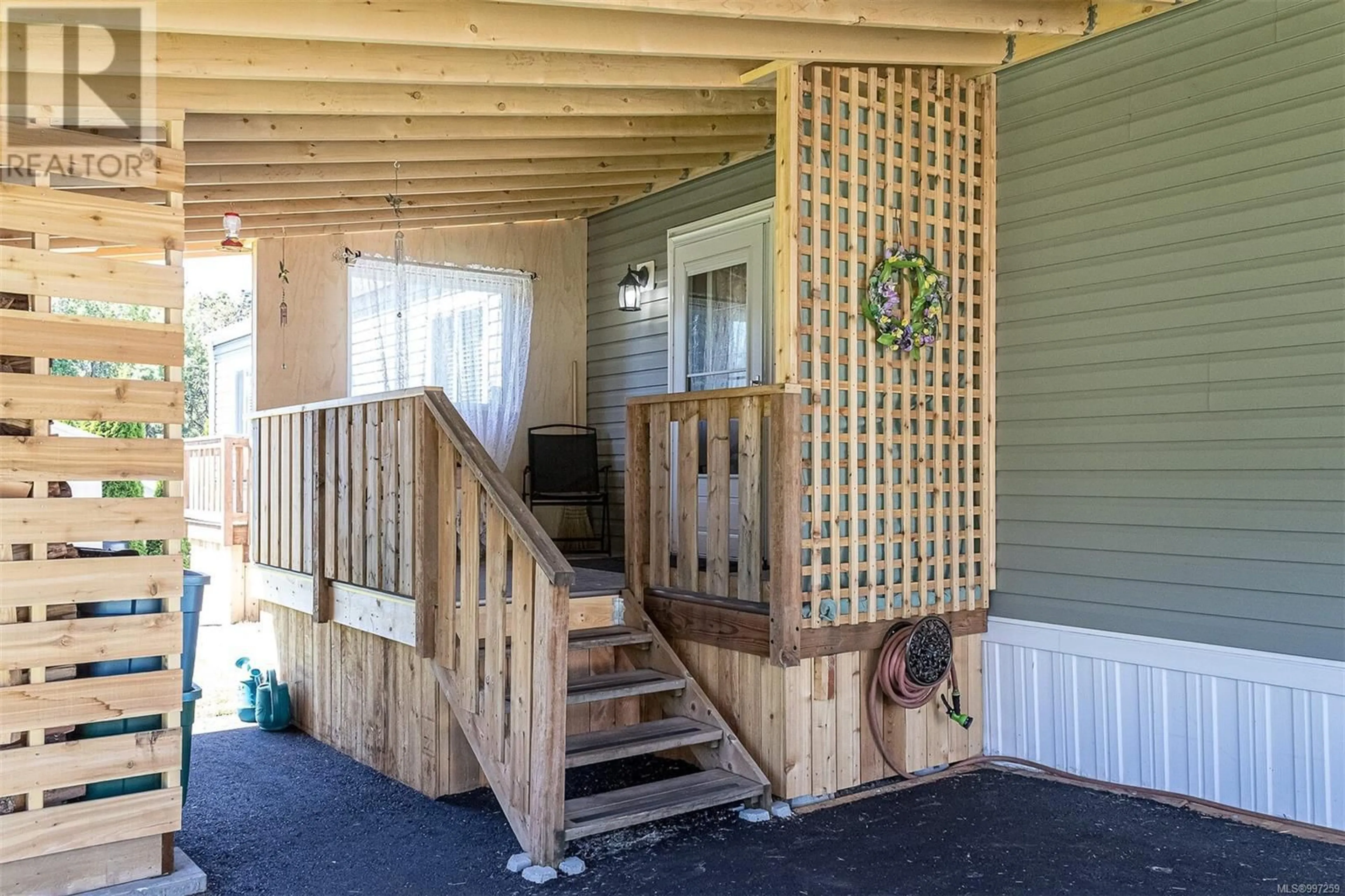 Patio, unknown for 1 HONEY DRIVE, Nanaimo British Columbia V9R5N1