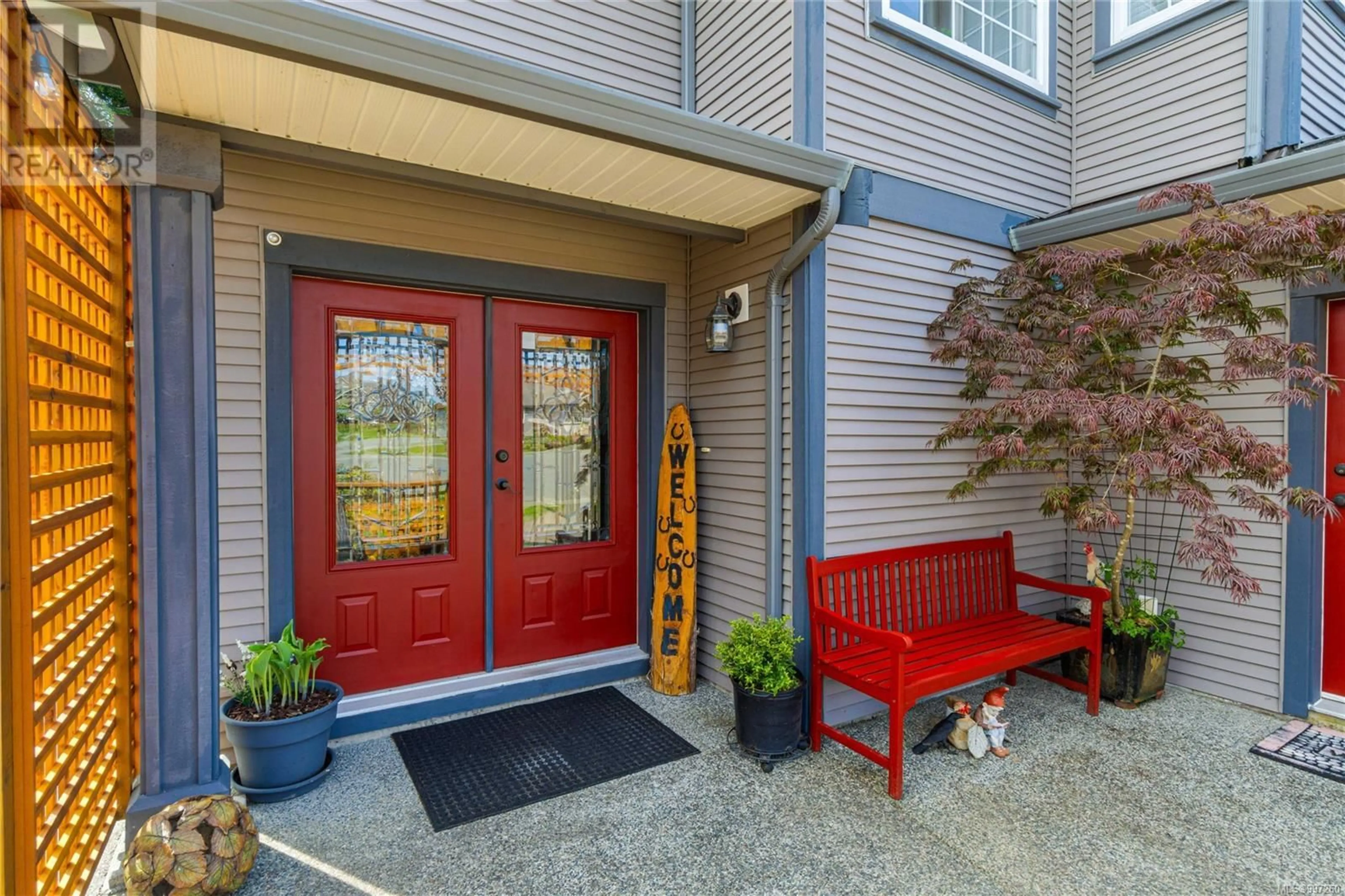 Indoor entryway for 1343 THALIA PLACE, Nanaimo British Columbia V9R7E1