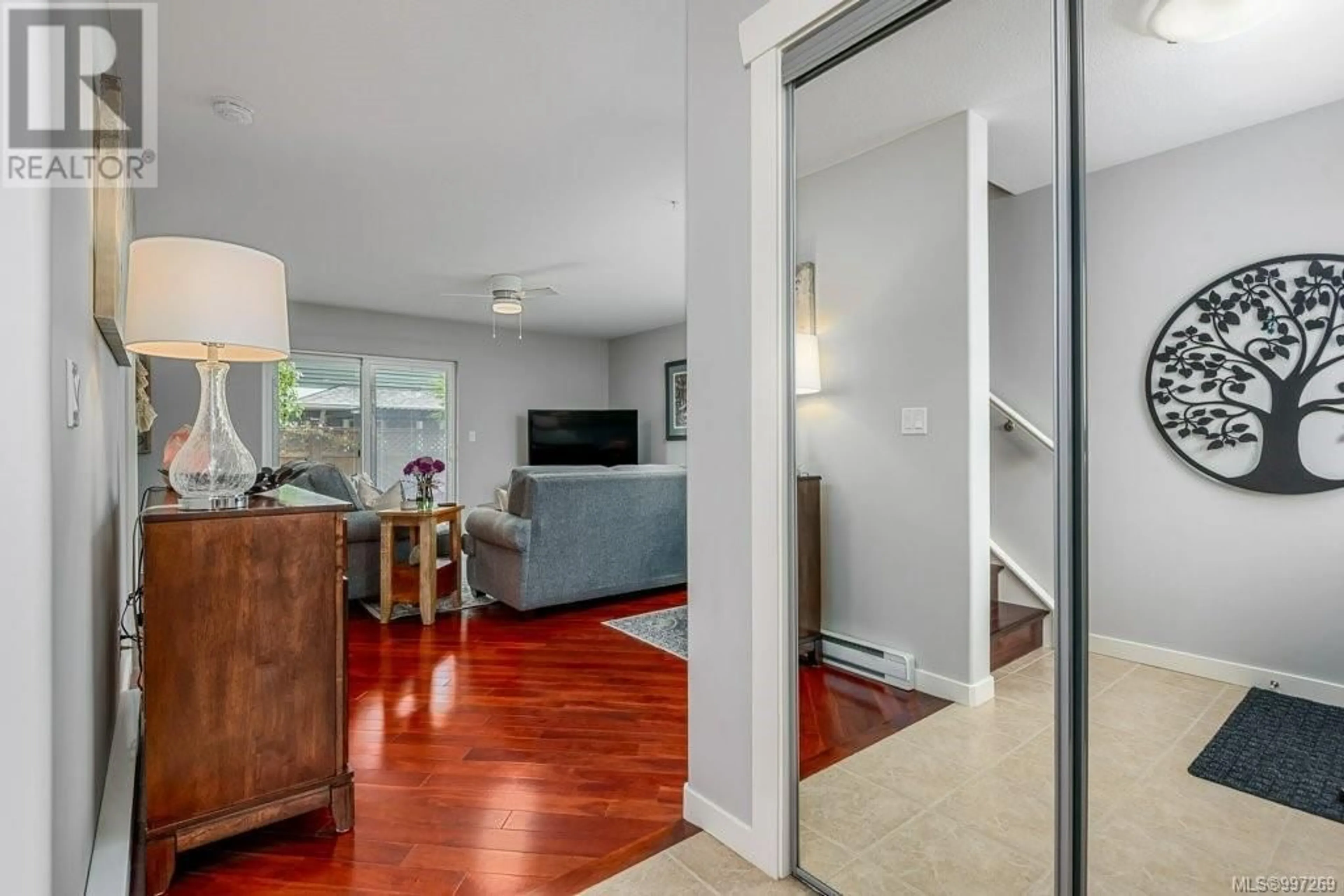 Indoor entryway for 106 - 170 CENTENNIAL DRIVE, Courtenay British Columbia V9N9V7
