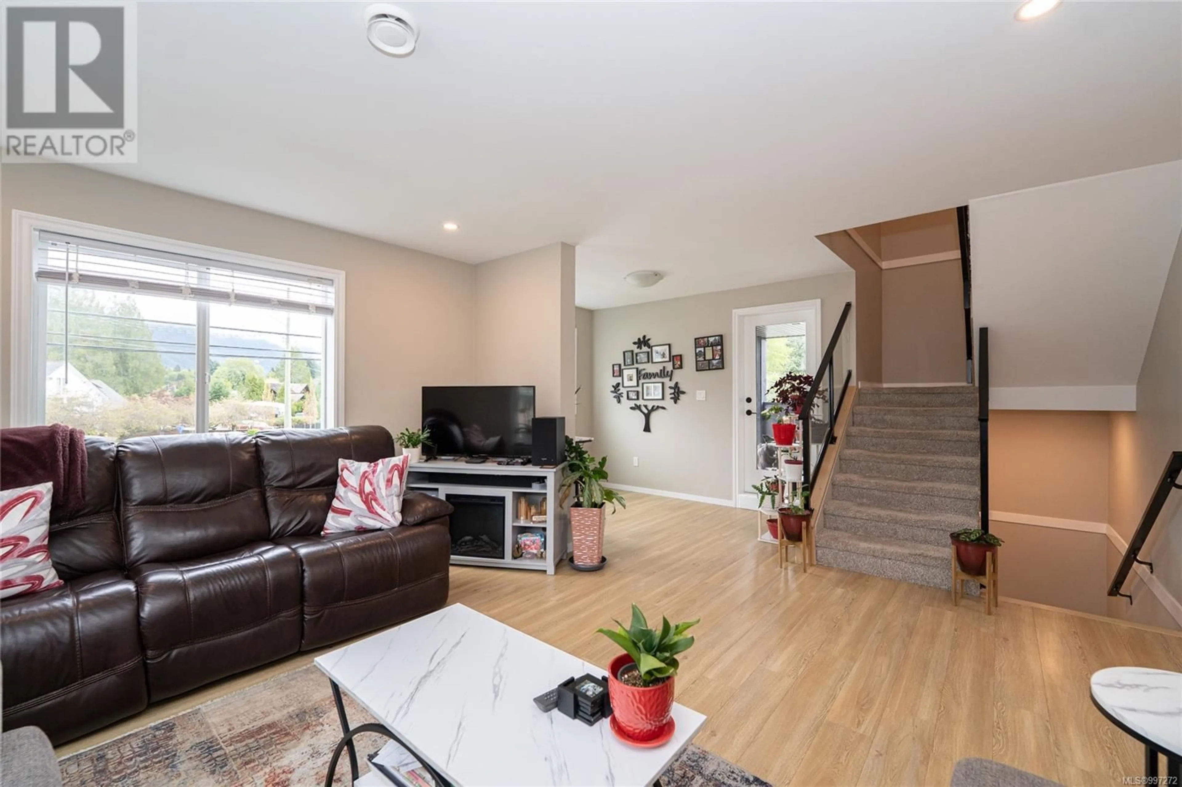 Living room with furniture, unknown for 1 - 50 KING GEORGE STREET NORTH, Lake Cowichan British Columbia V0R2G1