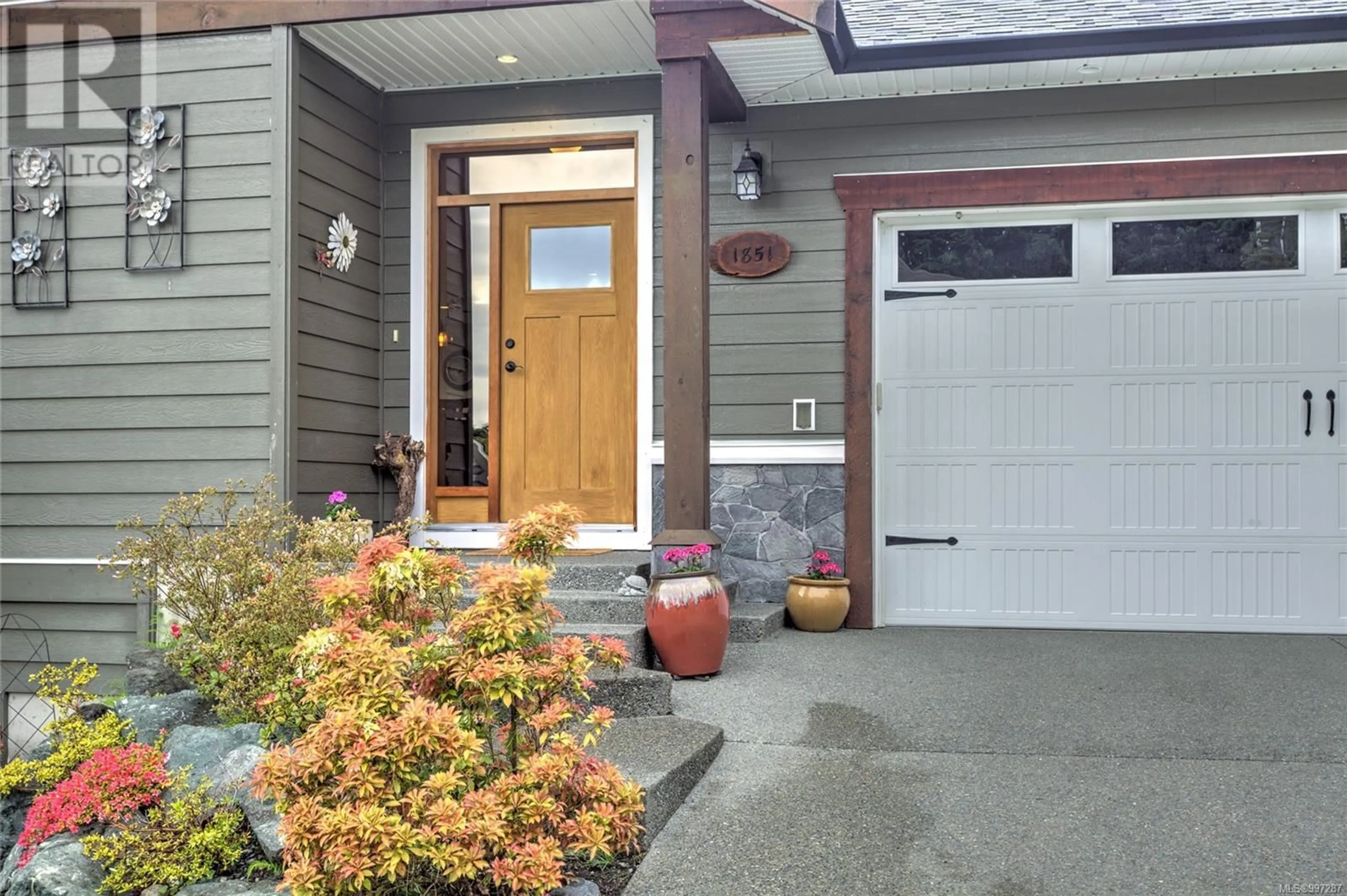 Indoor entryway for 1851 STERLING RIDGE PLACE, Duncan British Columbia V9L5N2