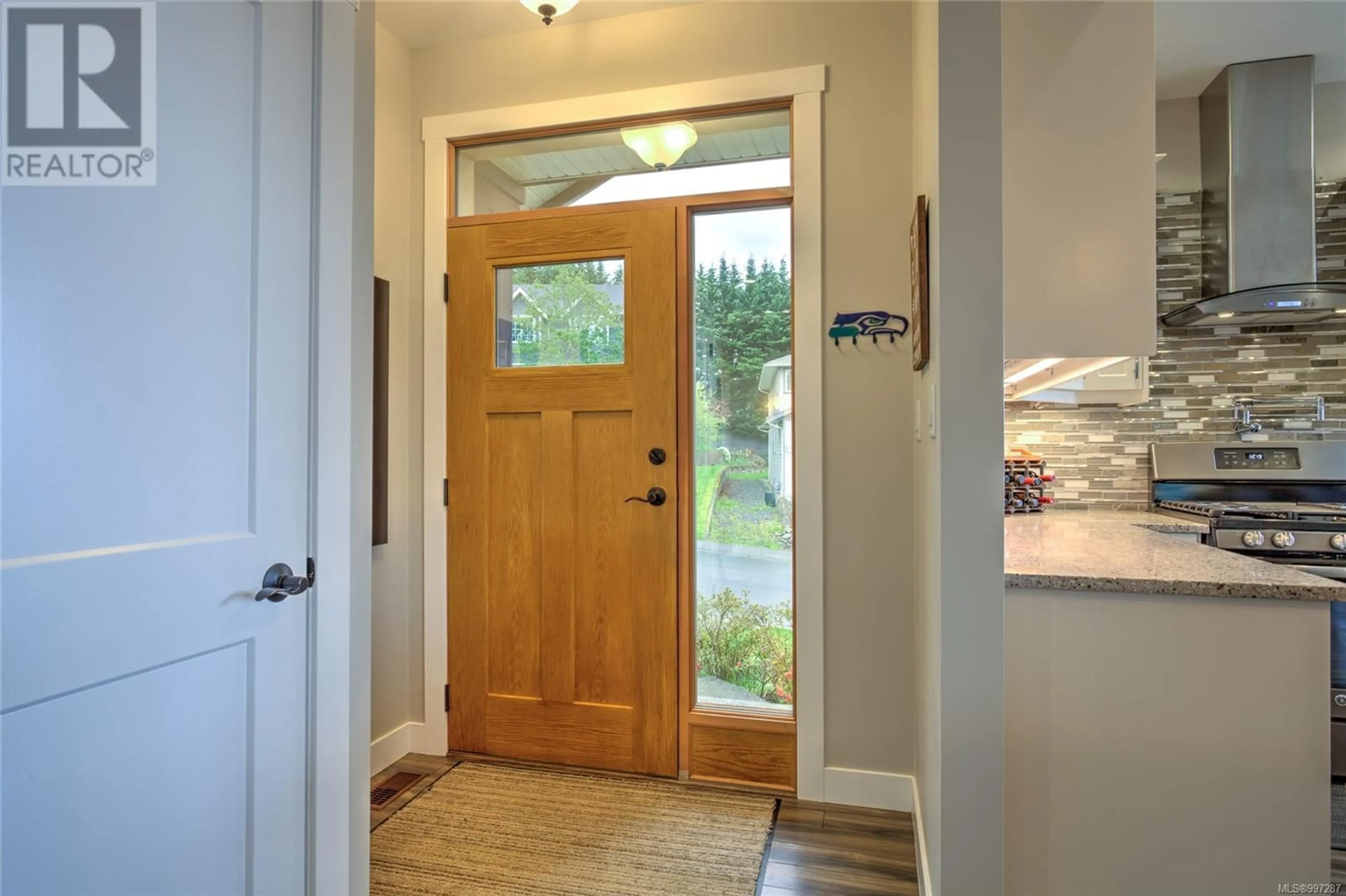 Indoor entryway for 1851 STERLING RIDGE PLACE, Duncan British Columbia V9L5N2