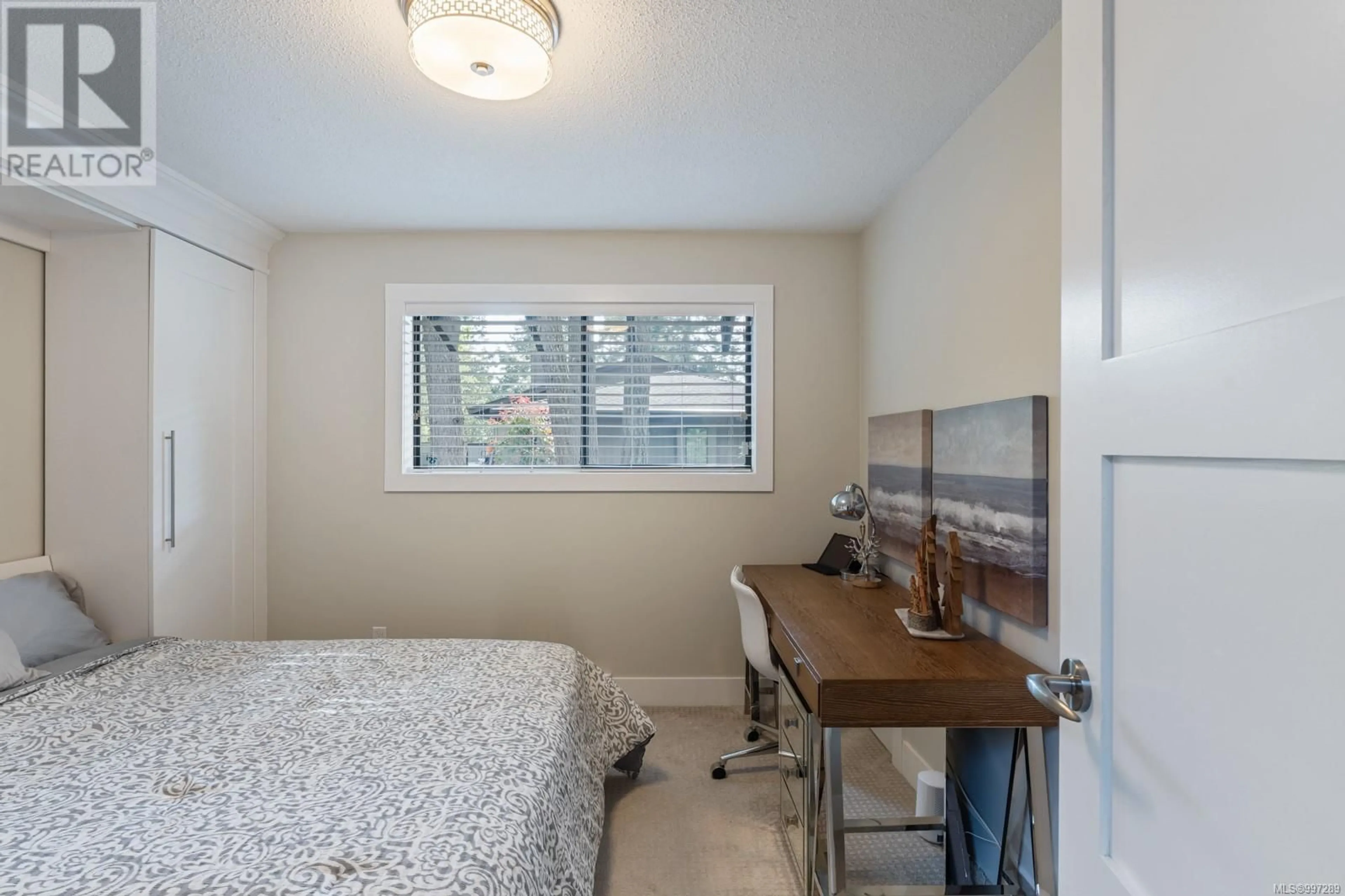 A pic of a room for 4461 SUNNYWOOD PLACE WEST, Saanich British Columbia V8X4N5