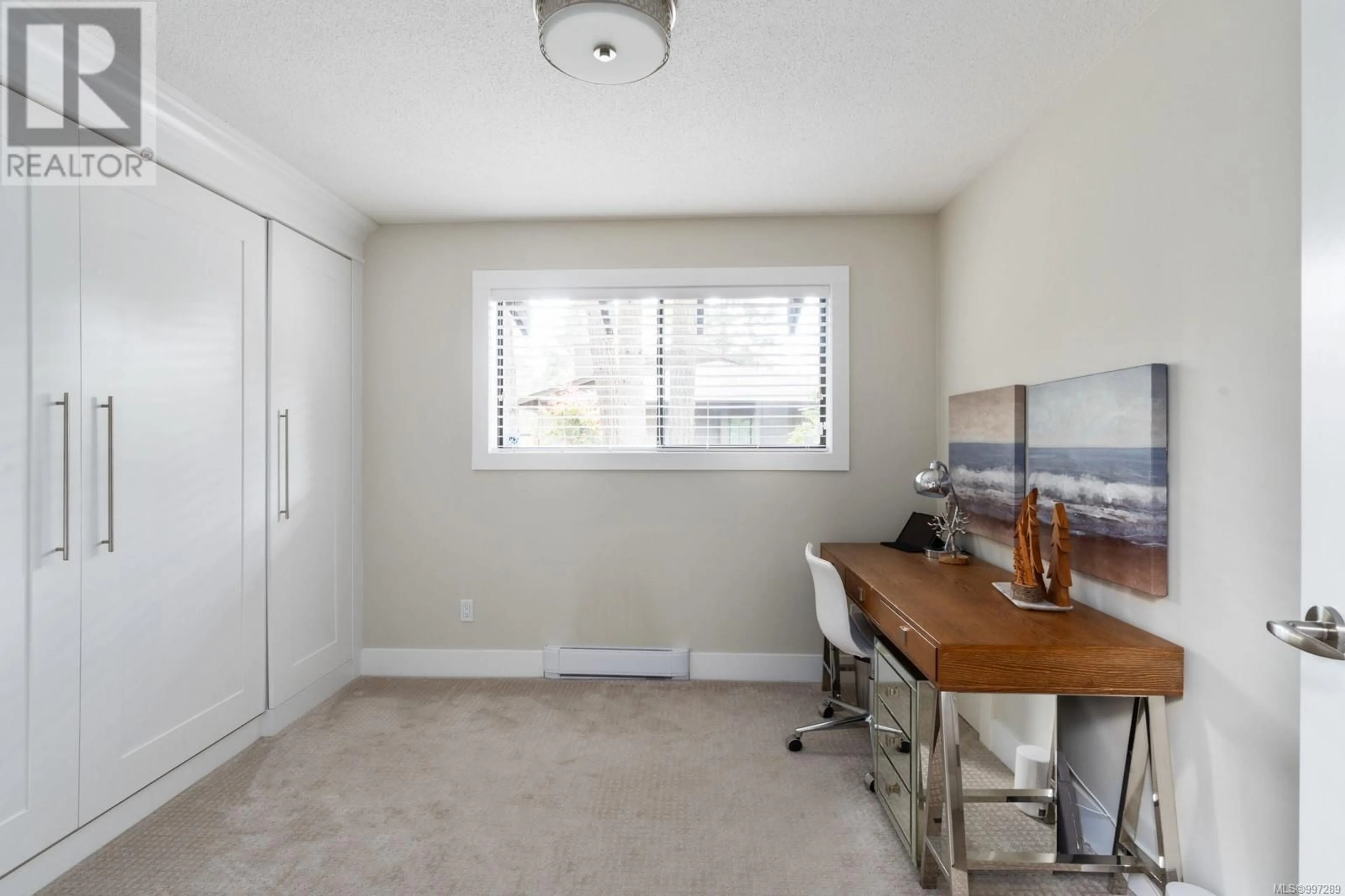 A pic of a room for 4461 SUNNYWOOD PLACE WEST, Saanich British Columbia V8X4N5