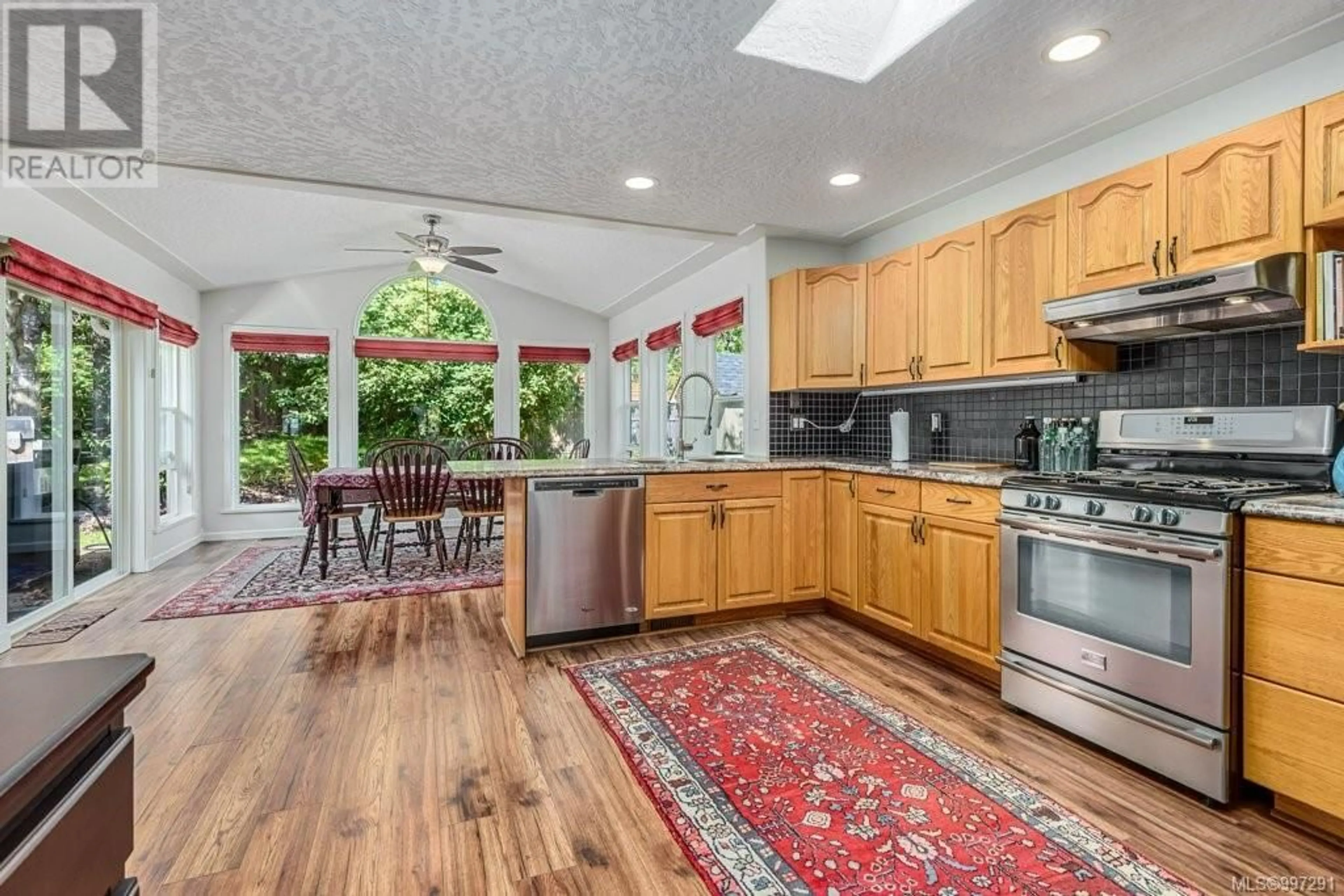 Open concept kitchen, unknown for 1705 SWAN CRESCENT, Courtenay British Columbia V9N9A7